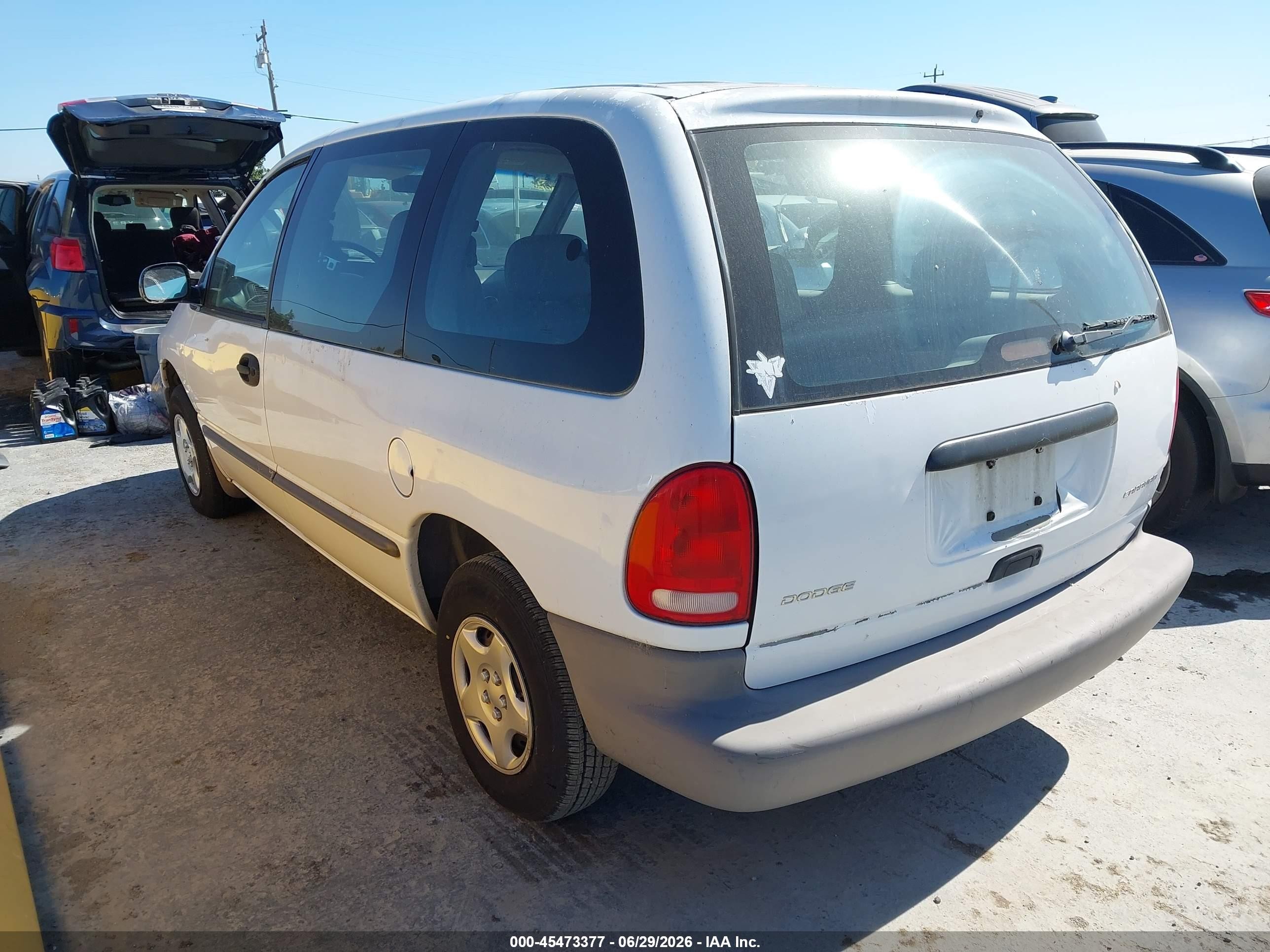 2000 Dodge Caravan   Белый vin: 2B4FP25B3YR708379