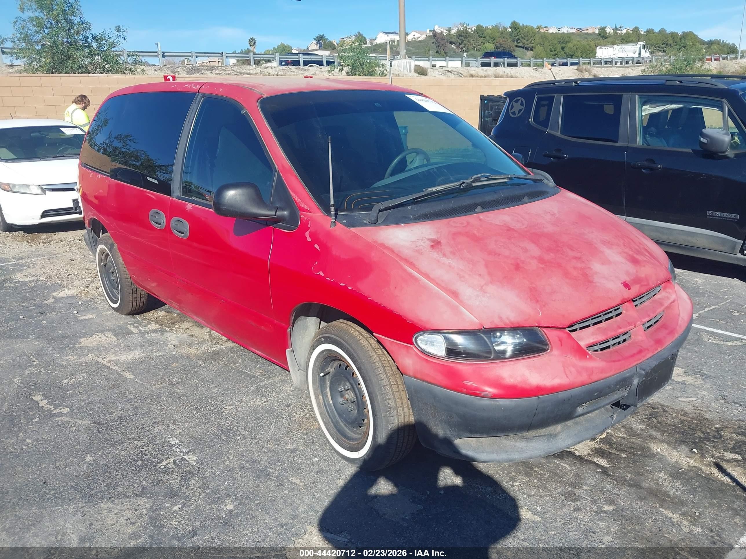 1999 Dodge Caravan   Красный vin: 2B4FP25B4XR195223