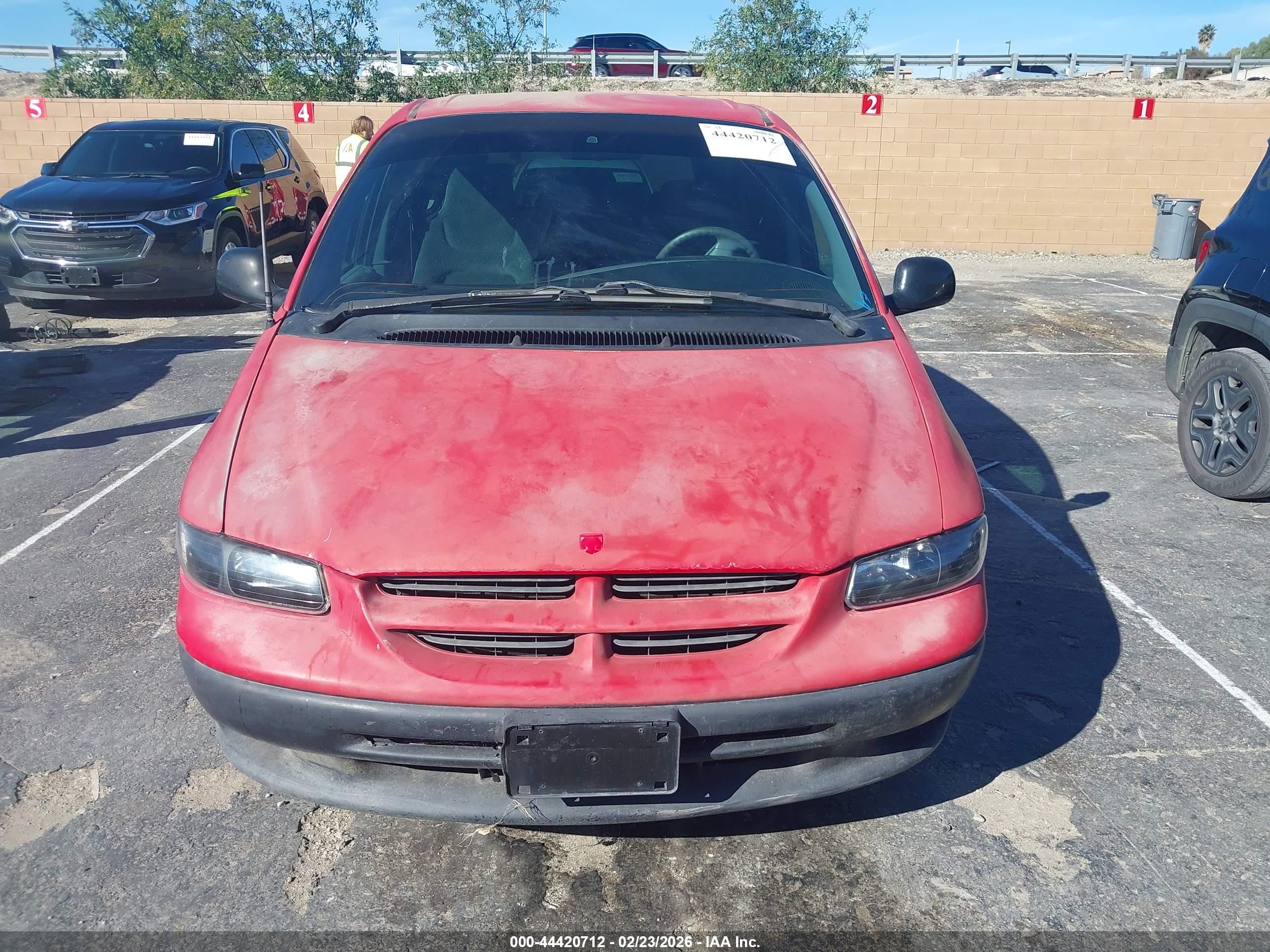 1999 Dodge Caravan   Red vin: 2B4FP25B4XR195223