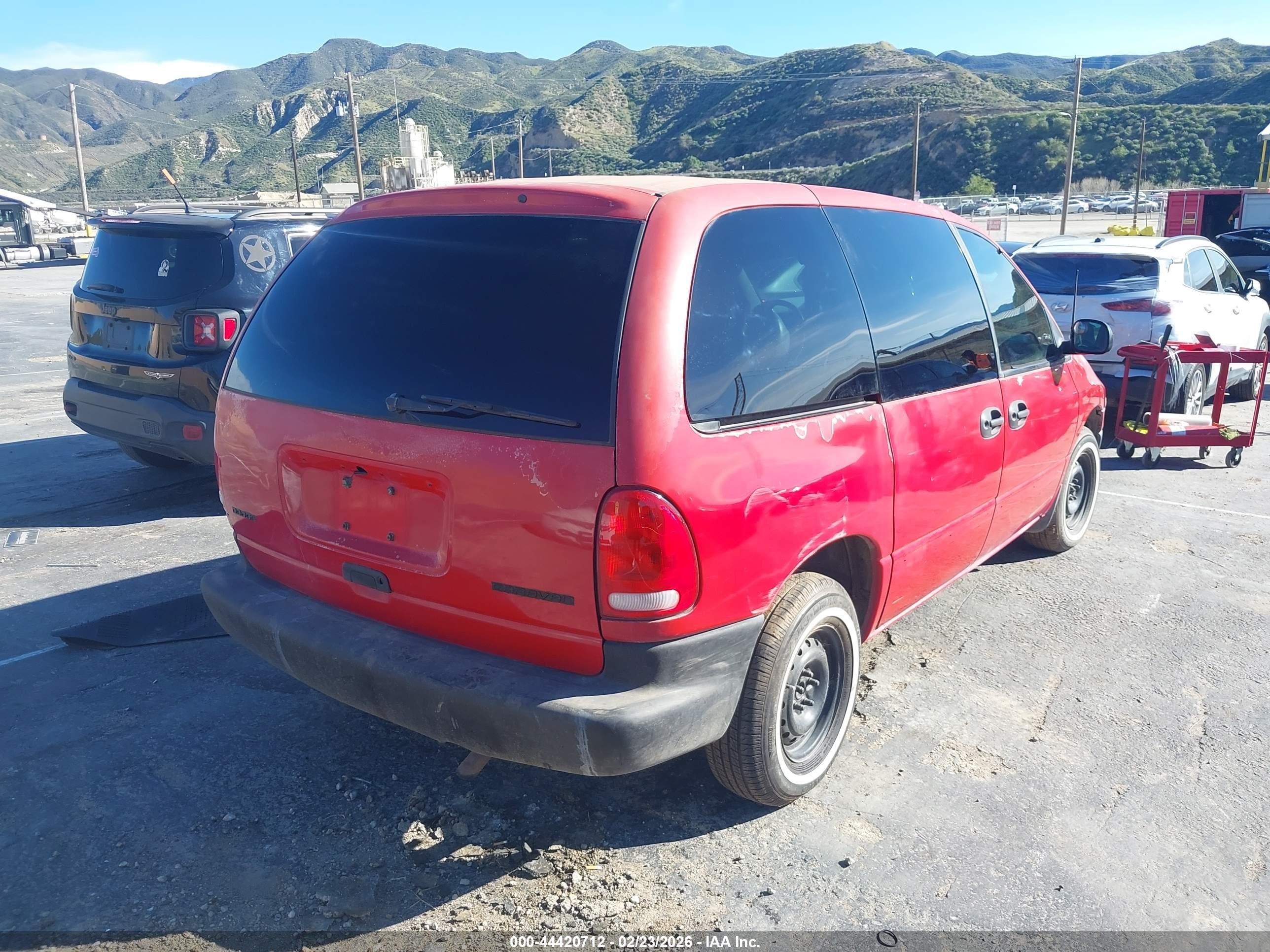 1999 Dodge Caravan   Red vin: 2B4FP25B4XR195223