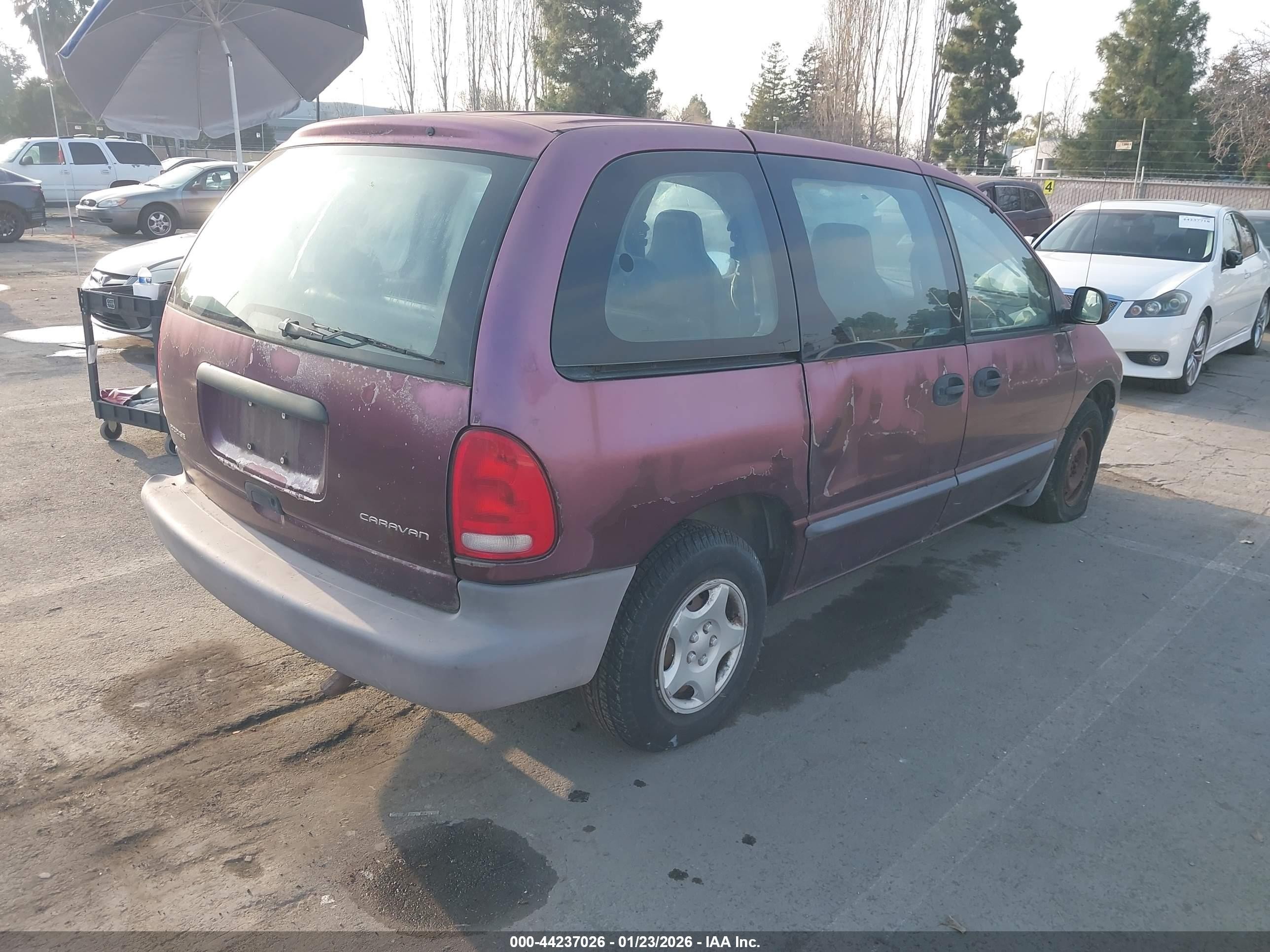 1999 Dodge Caravan   Red vin: 2B4FP25B4XR217169