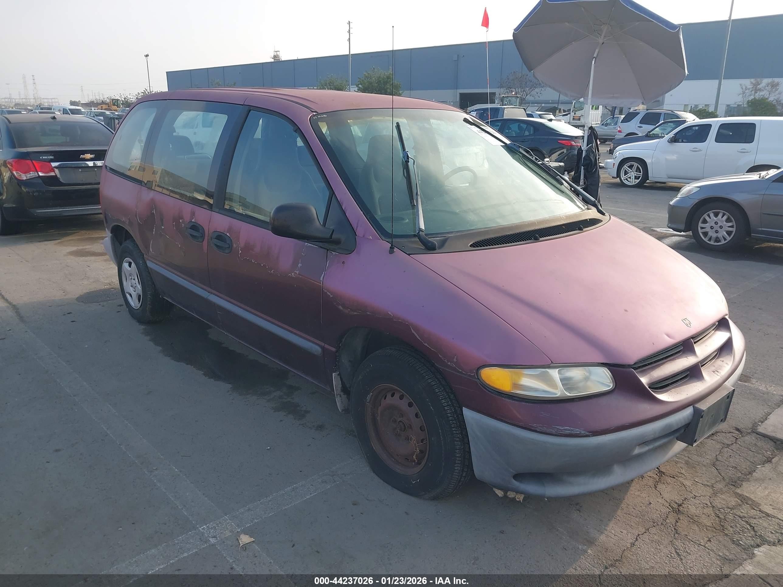 1999 Dodge Caravan   Red vin: 2B4FP25B4XR217169