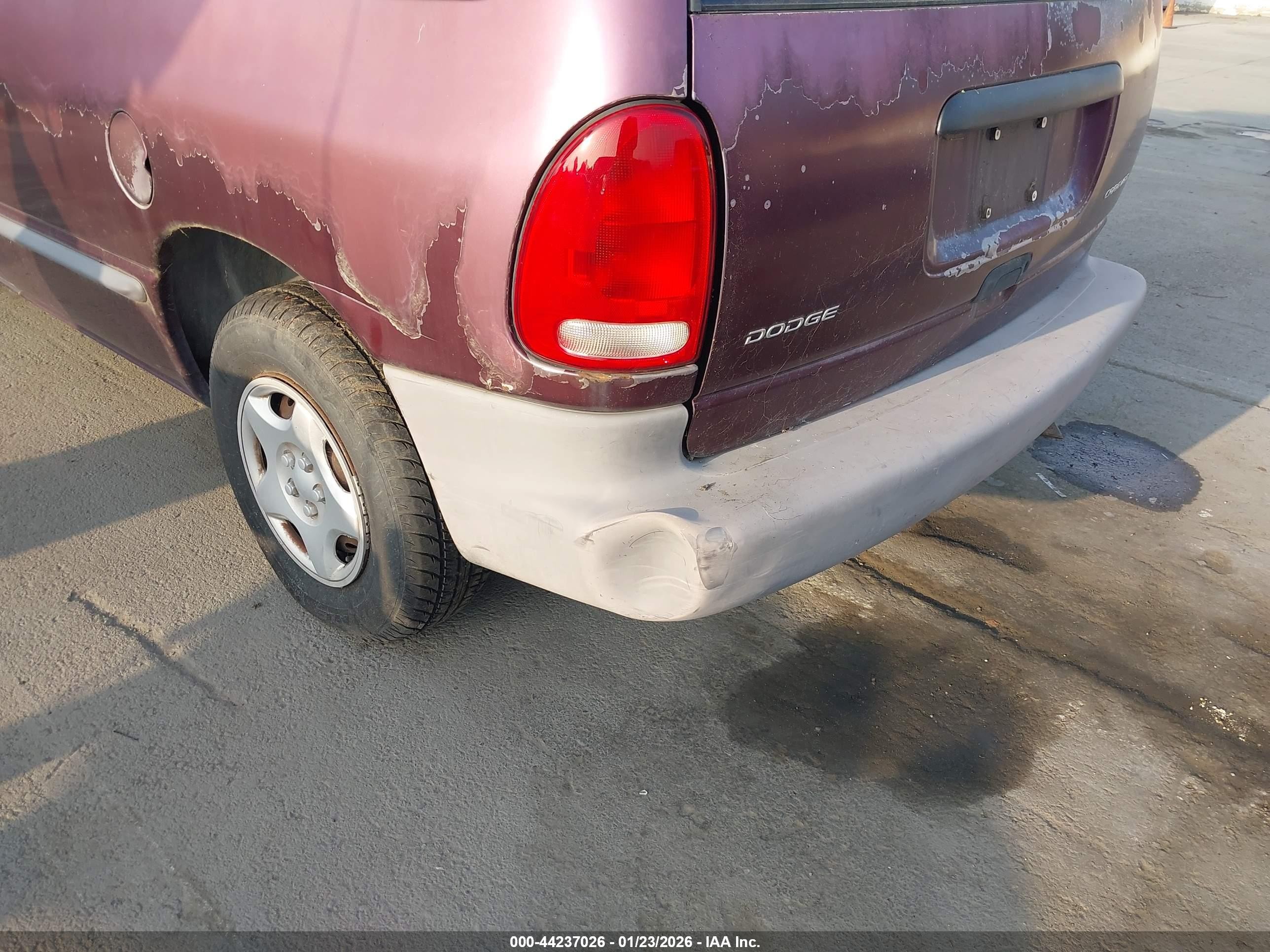 1999 Dodge Caravan   Red vin: 2B4FP25B4XR217169