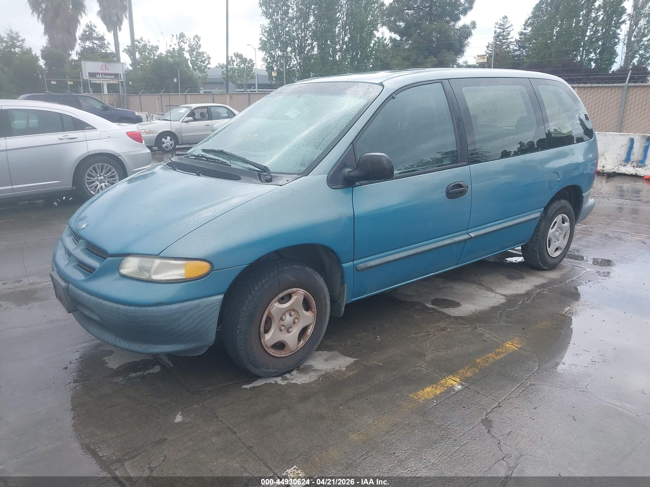 1998 Dodge Caravan   Blue vin: 2B4FP25B5WR705934