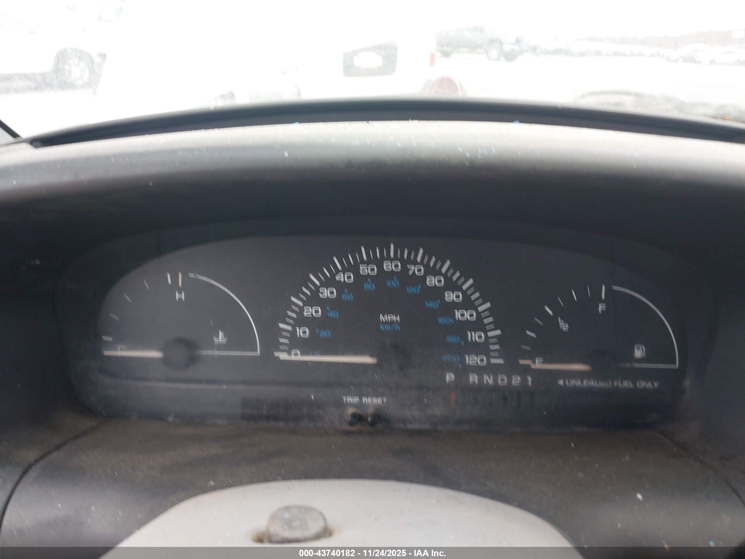 1997 Dodge Caravan   White vin: 2B4FP25B6VR102831