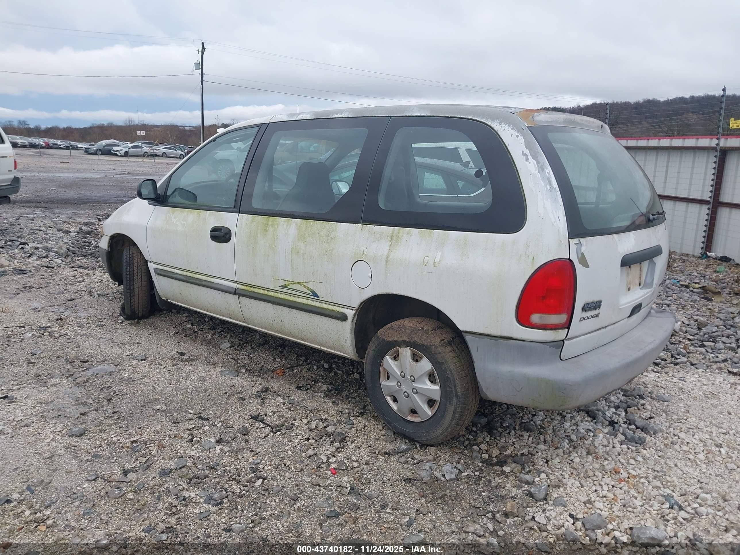 1997 Dodge Caravan   White vin: 2B4FP25B6VR102831