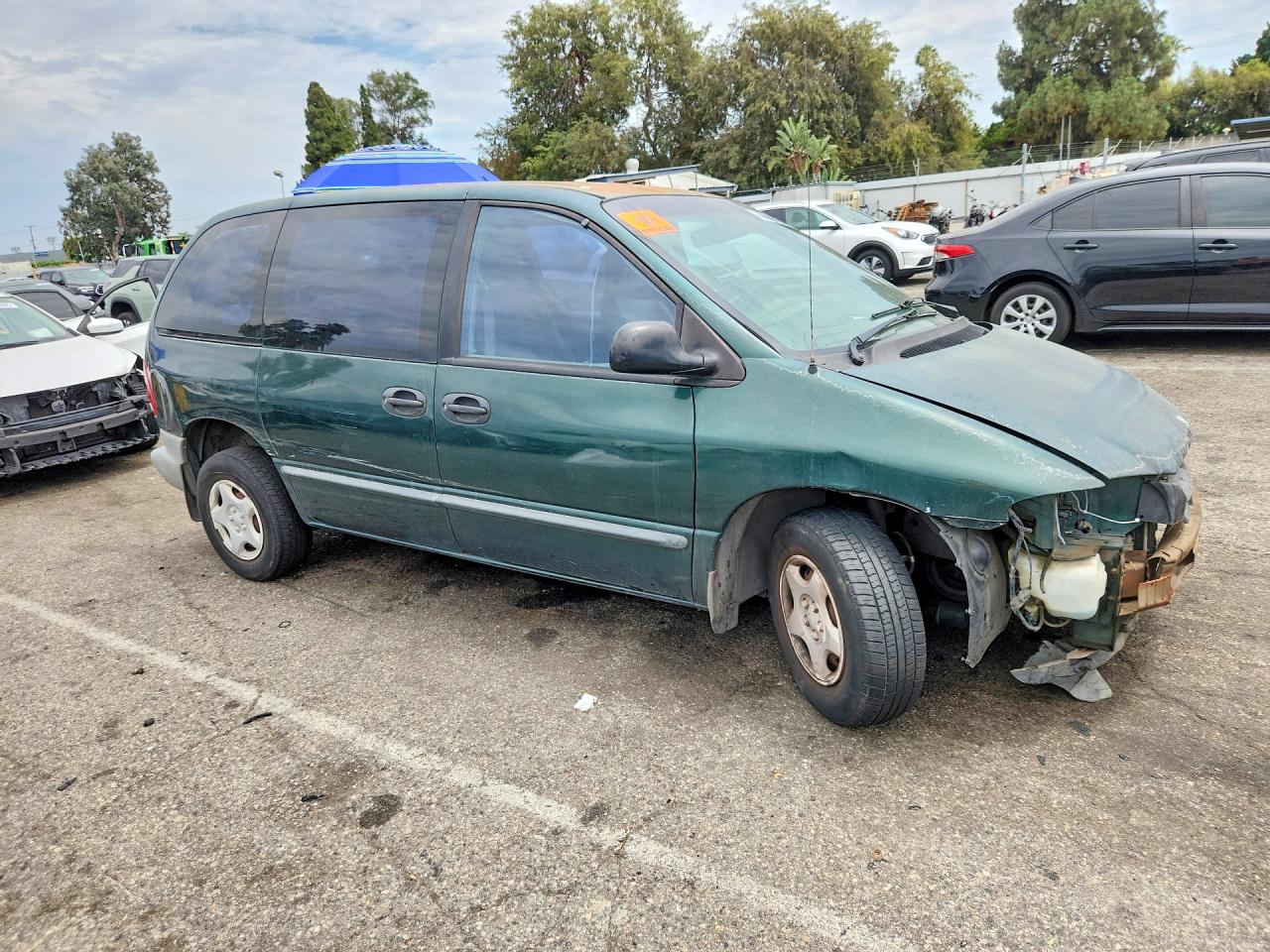 1998 Dodge Caravan Green vin: 2B4FP25B6WR764782