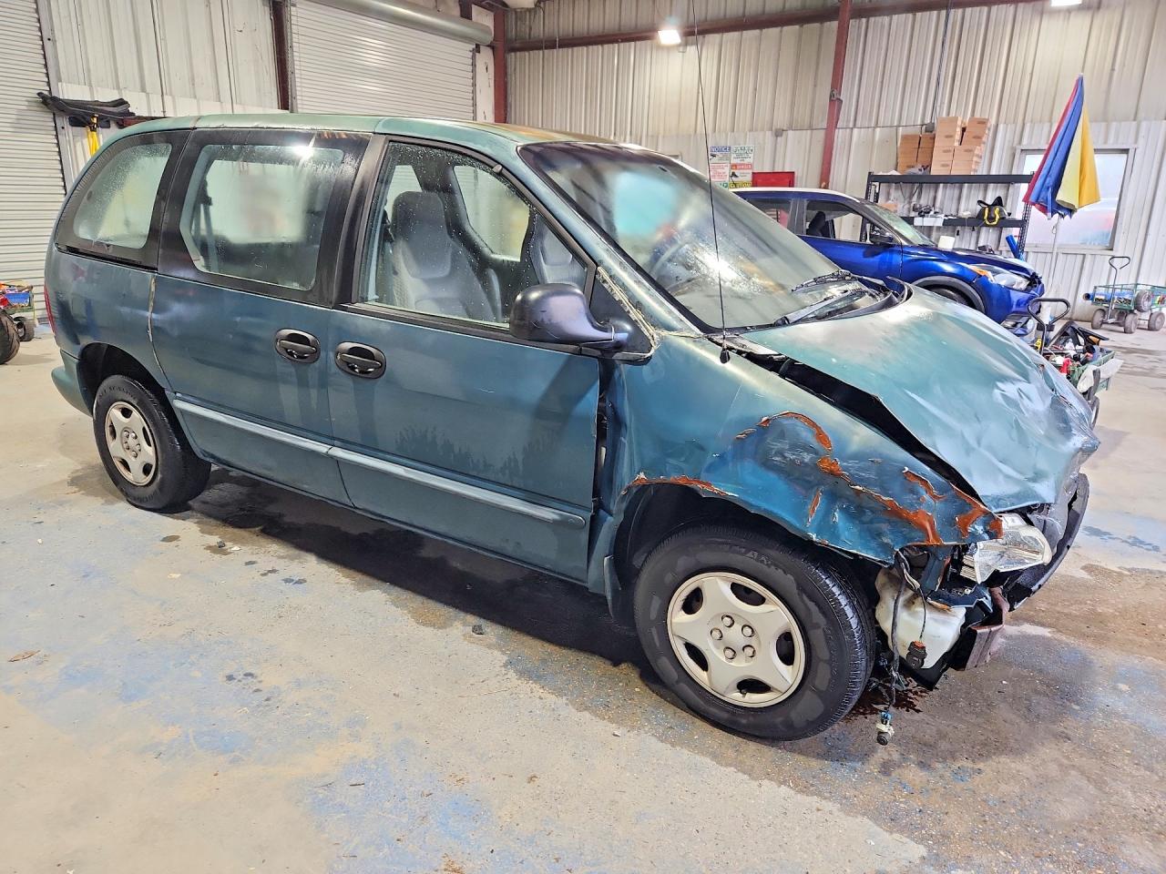 2000 Dodge Caravan Turquoise vin: 2B4FP25B8YR692602