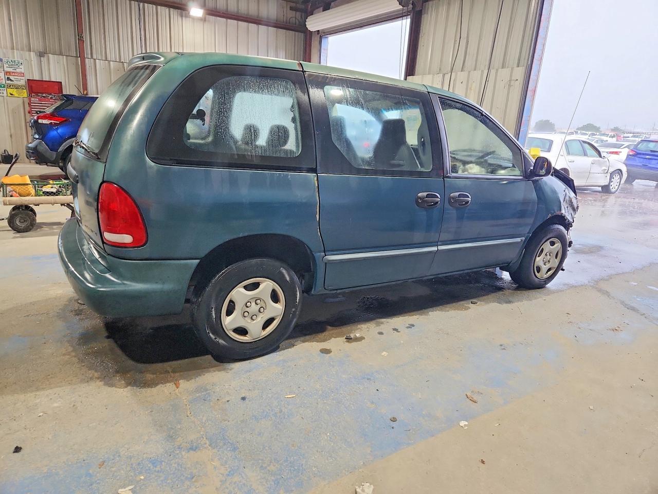 2000 Dodge Caravan Turquoise vin: 2B4FP25B8YR692602