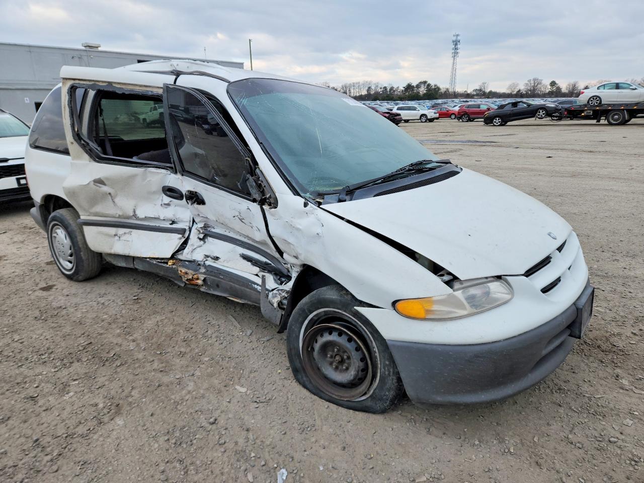 1998 Dodge Caravan White vin: 2B4FP25B9WR512864