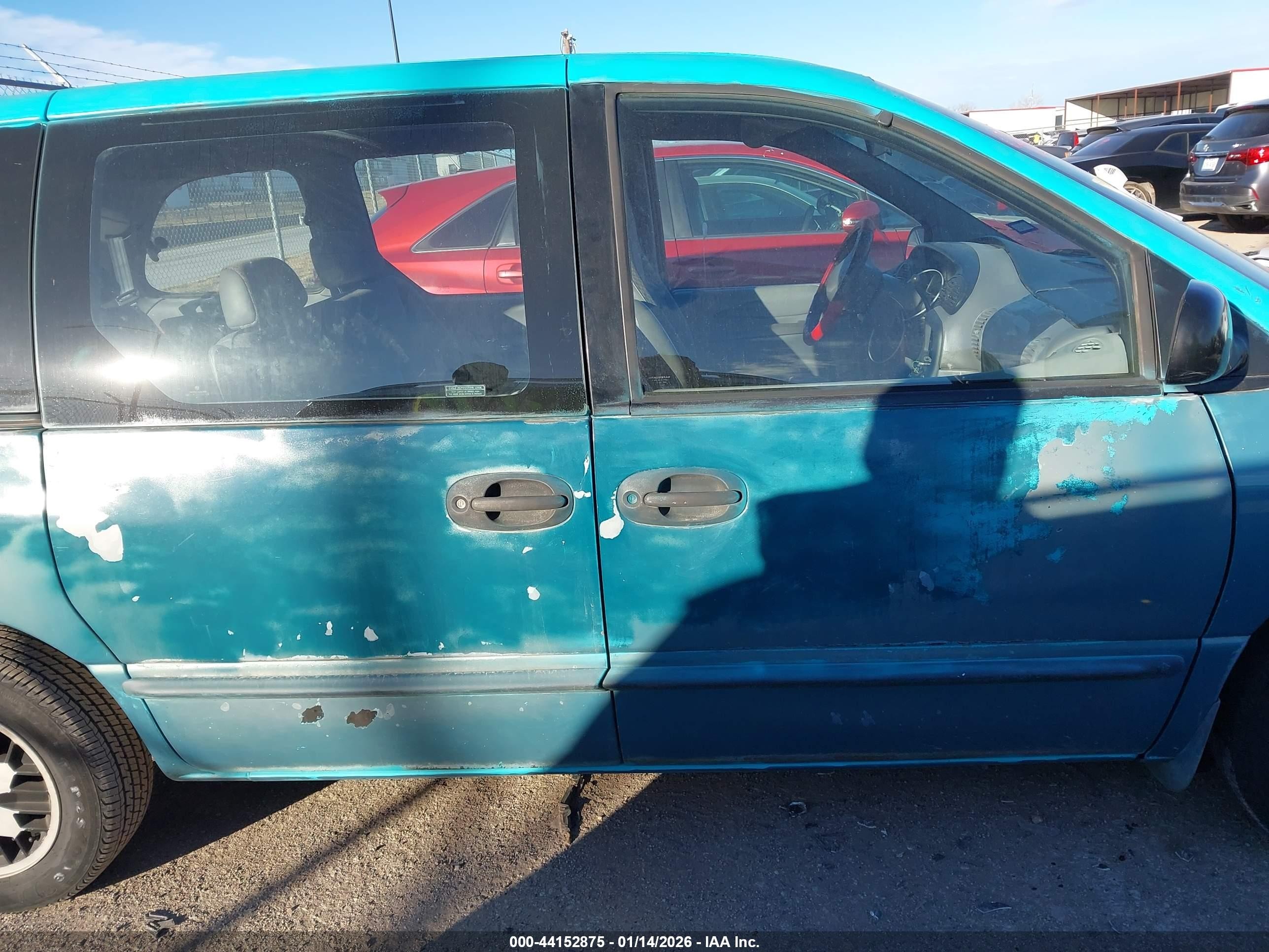 1999 Dodge Caravan   Blue vin: 2B4FP25B9XR463280