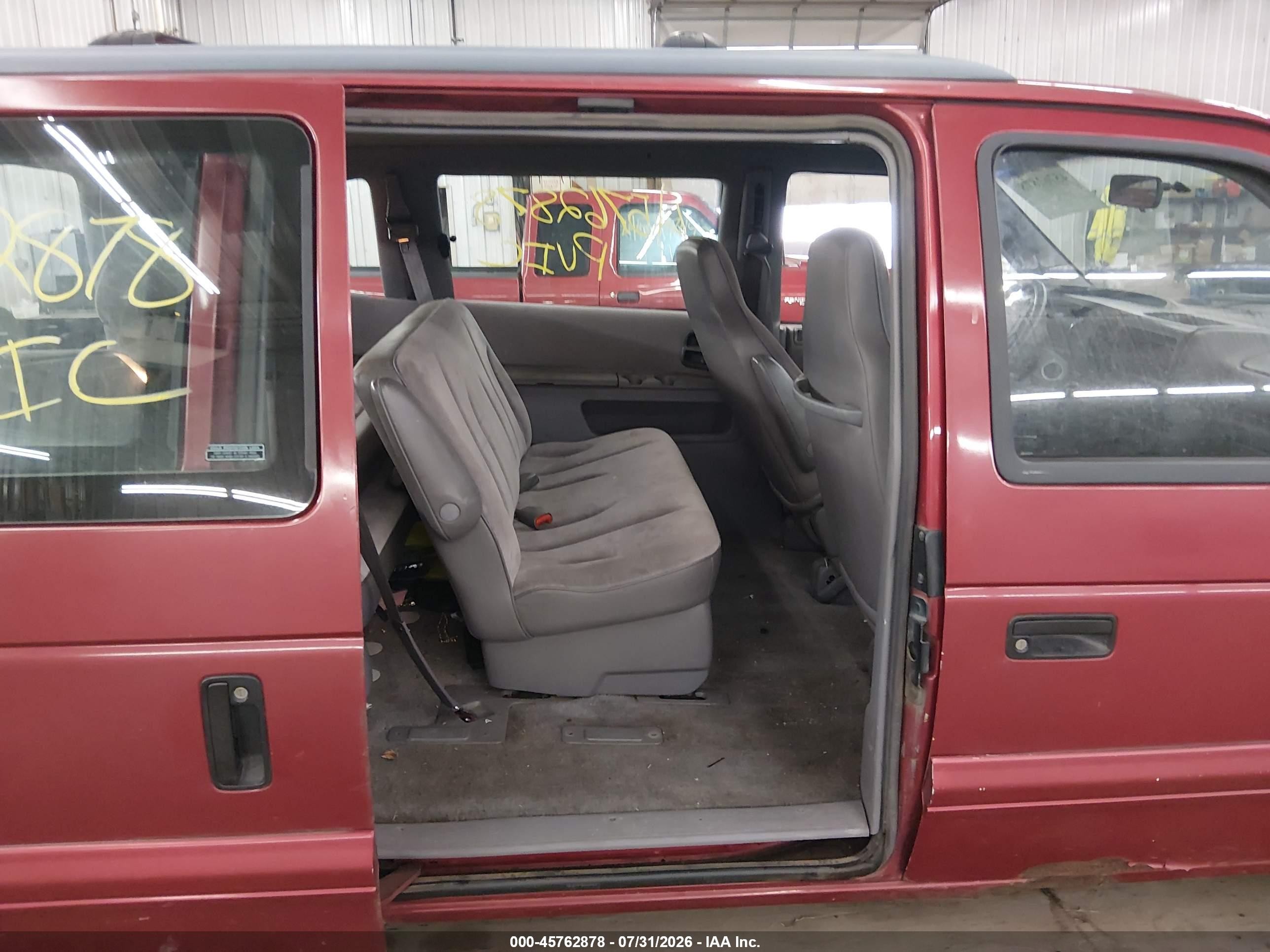 1994 Dodge Caravan   Red vin: 2B4GH2533RR799696