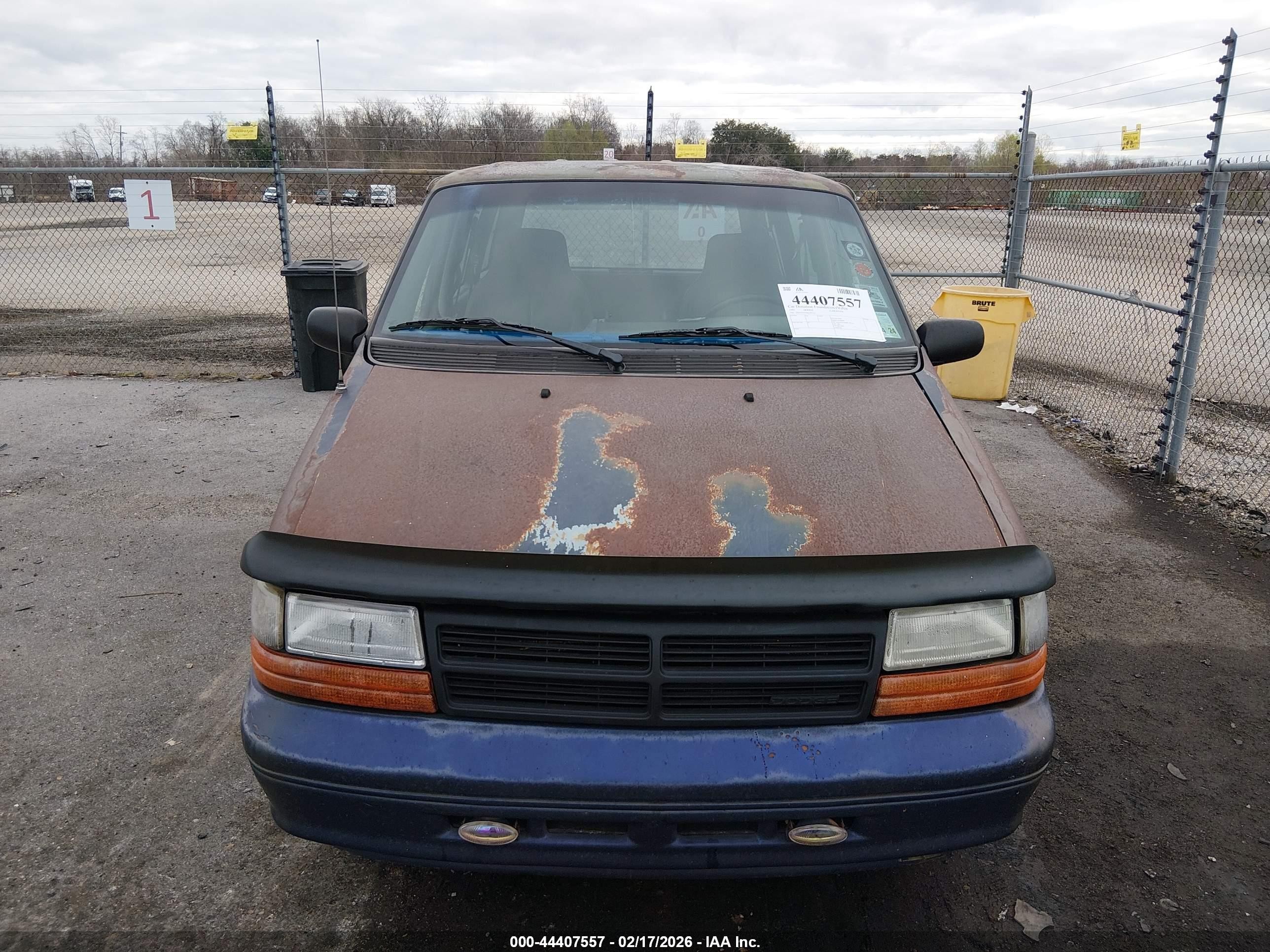 1995 Dodge Caravan   Blue vin: 2B4GH2535SR209326