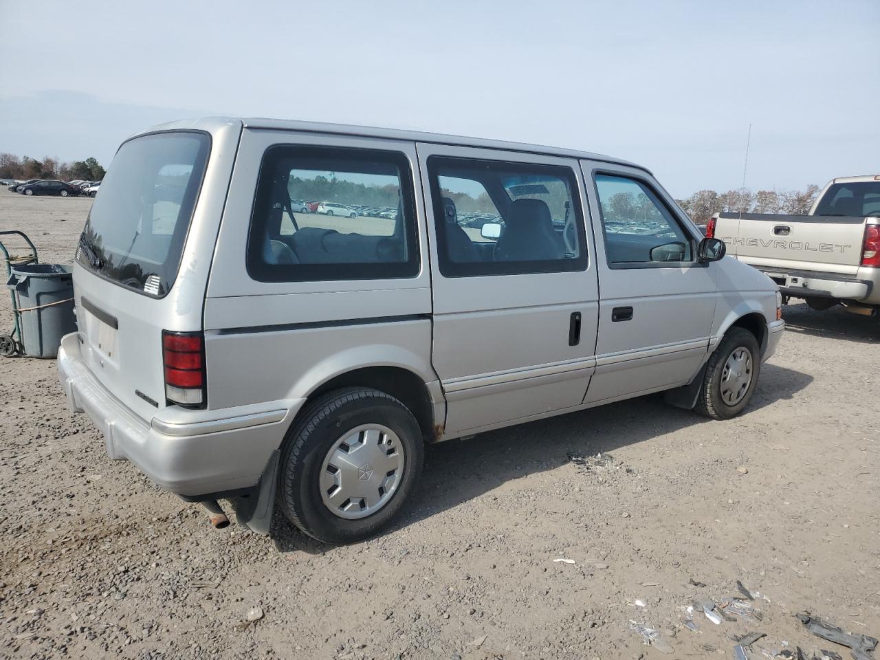 1992 Dodge Caravan Silver vin: 2B4GH25K3NR776100