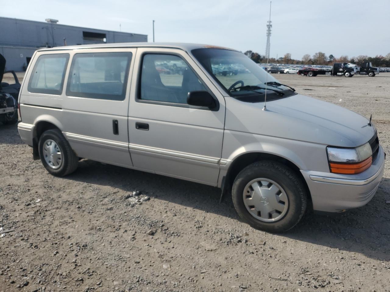 1992 Dodge Caravan Silver vin: 2B4GH25K3NR776100