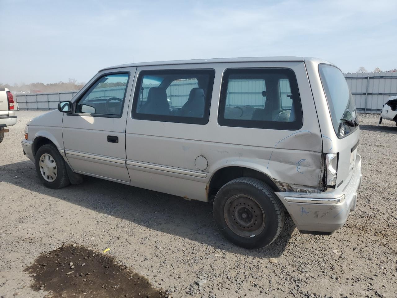 1992 Dodge Caravan Silver vin: 2B4GH25K3NR776100