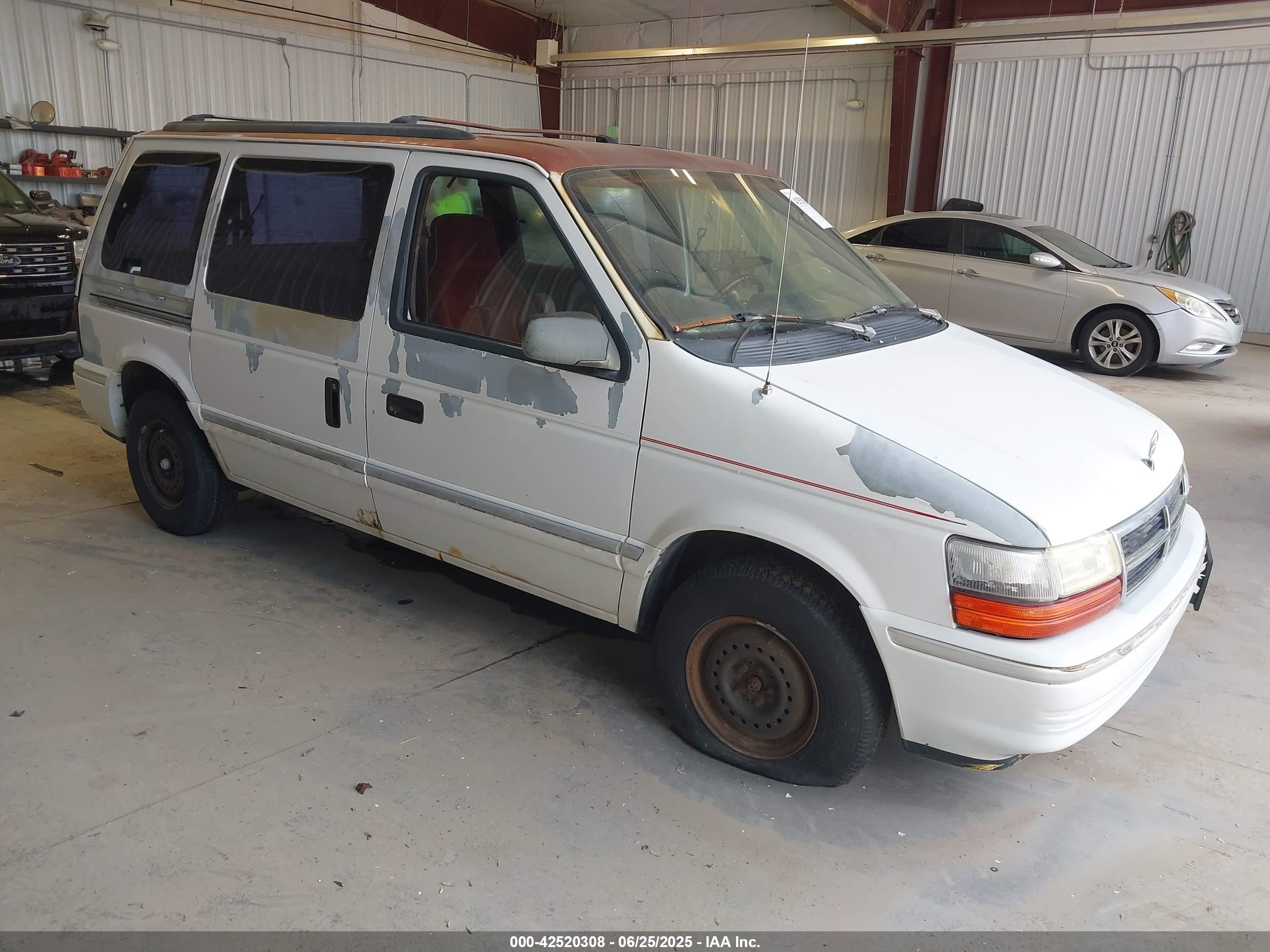 1992 Dodge Caravan Se White vin: 2B4GH45RXNR598095