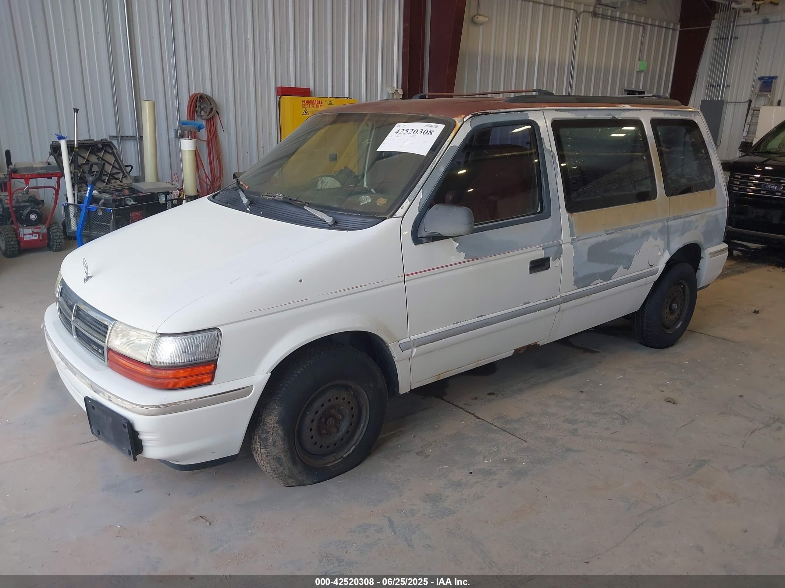 1992 Dodge Caravan Se White vin: 2B4GH45RXNR598095