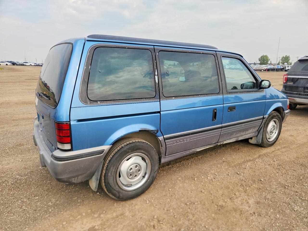 1992 Dodge Caravan Le Blue vin: 2B4GH55R3NR777259