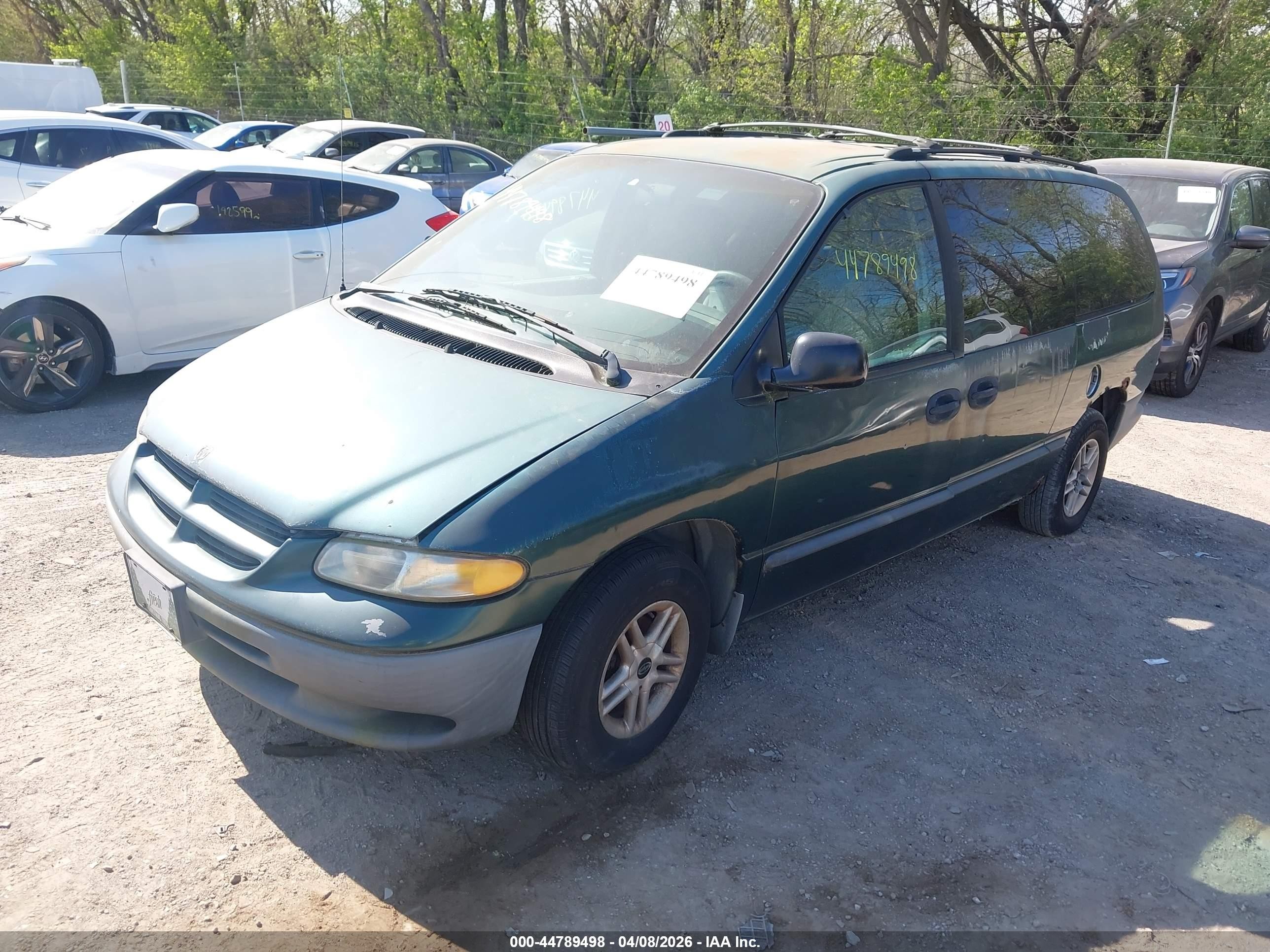 1999 Dodge Grand Caravan   Green vin: 2B4GP2435XR110419