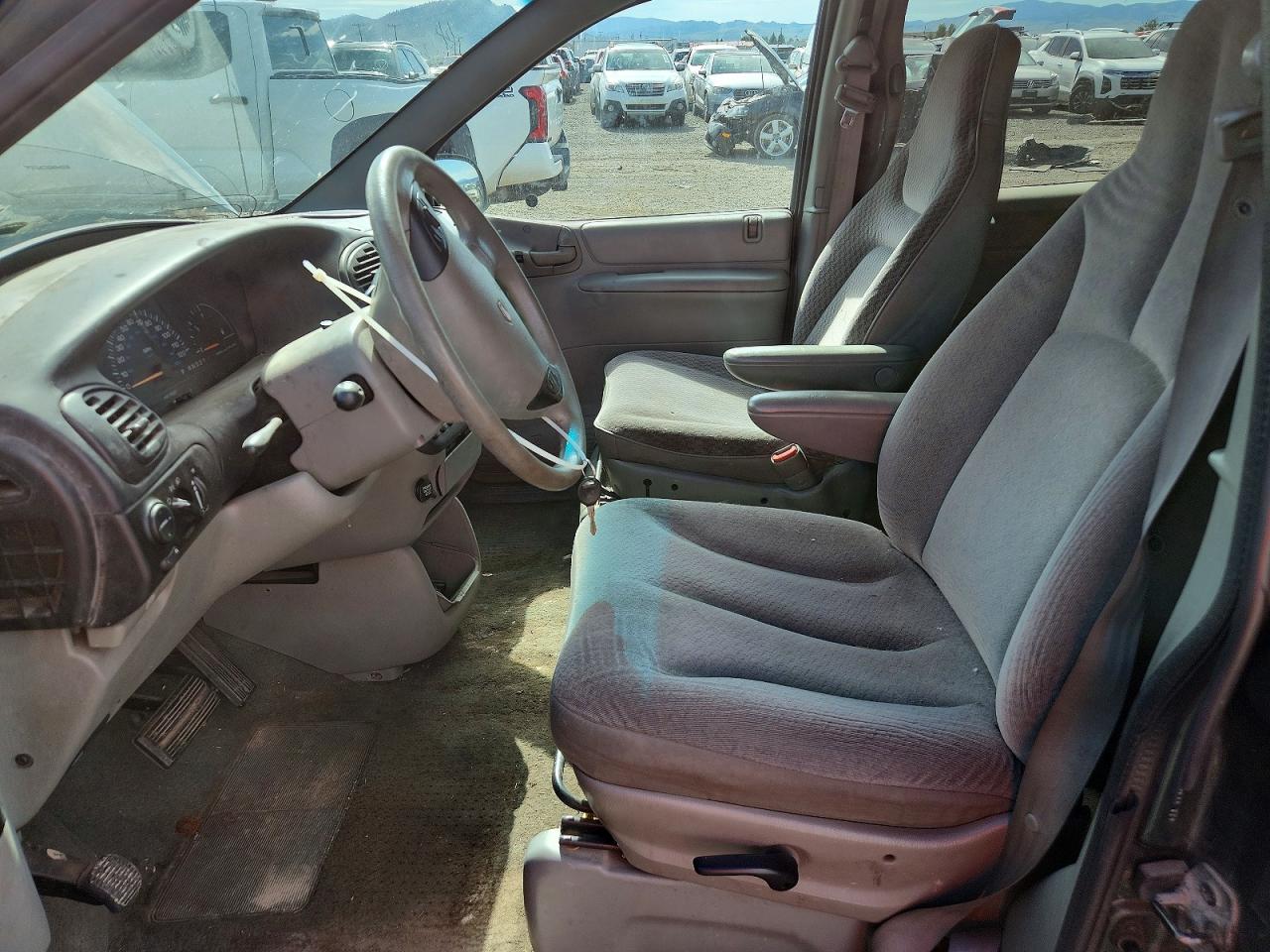 2000 Dodge Grand Caravan Green vin: 2B4GP2437YR759625