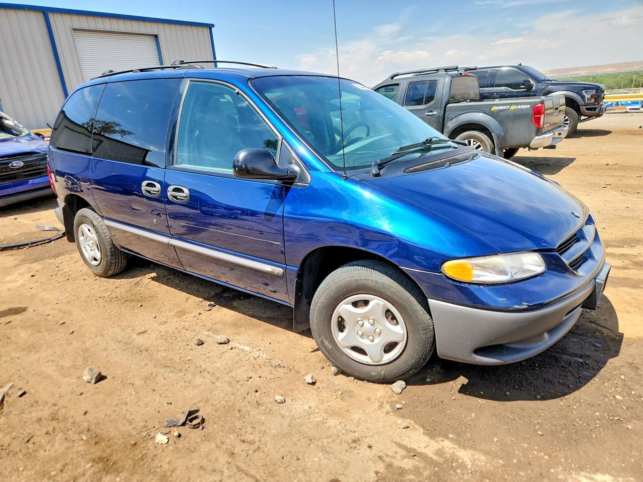 2000 Dodge Caravan Blue vin: 2B4GP2530YR737559