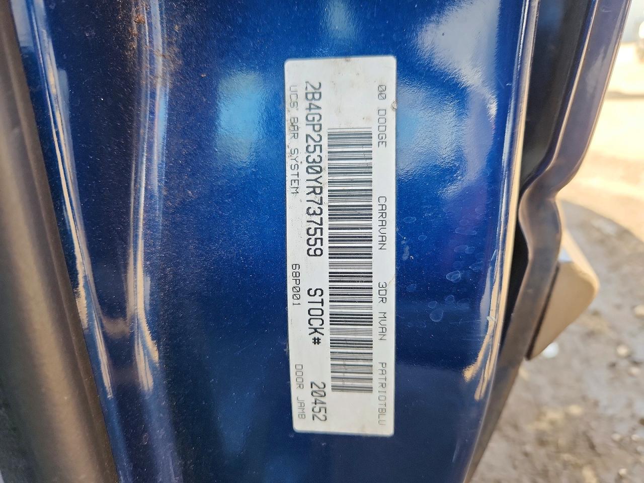 2000 Dodge Caravan Blue vin: 2B4GP2530YR737559