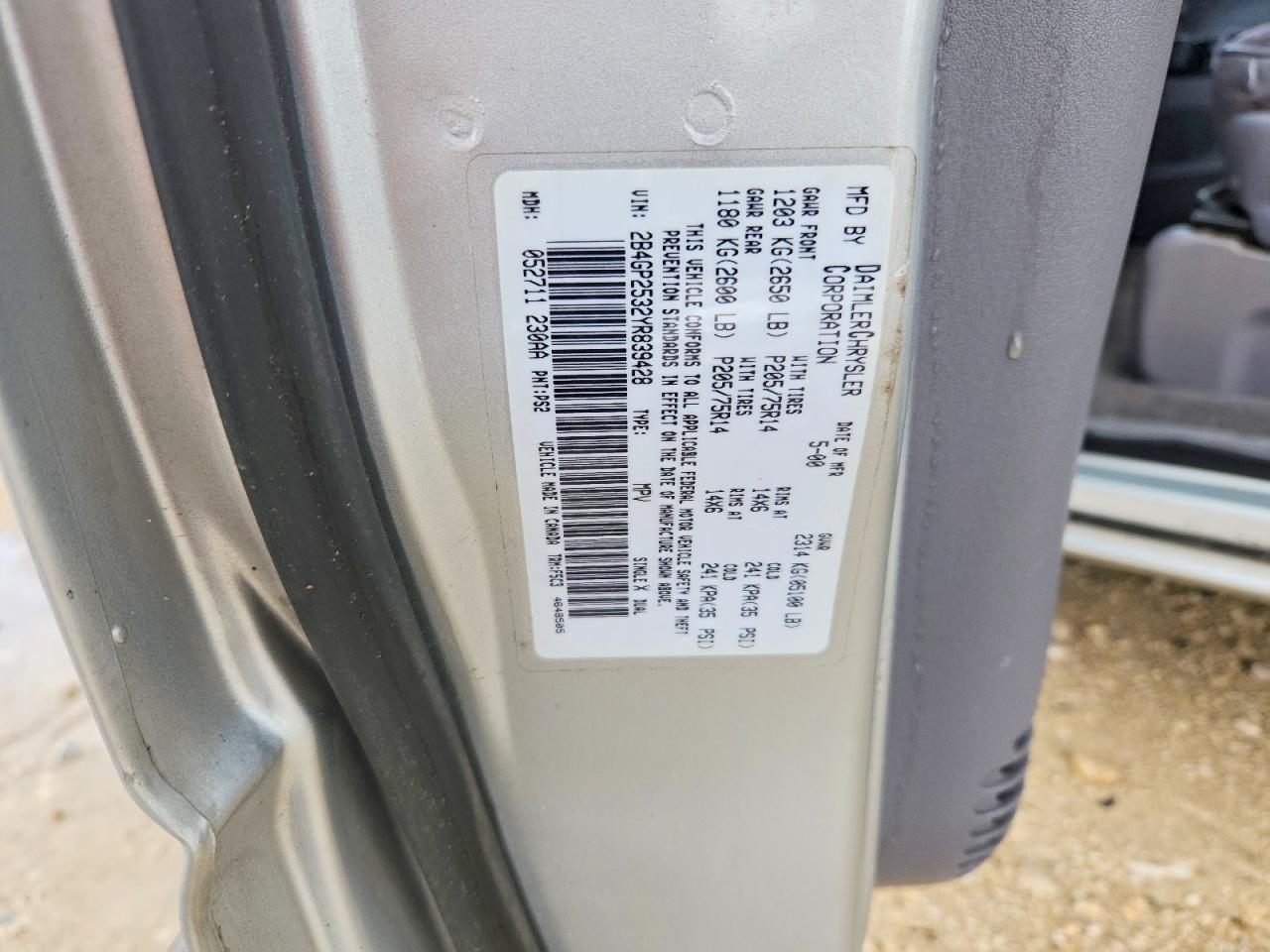 2000 Dodge Caravan Gray vin: 2B4GP2532YR839428