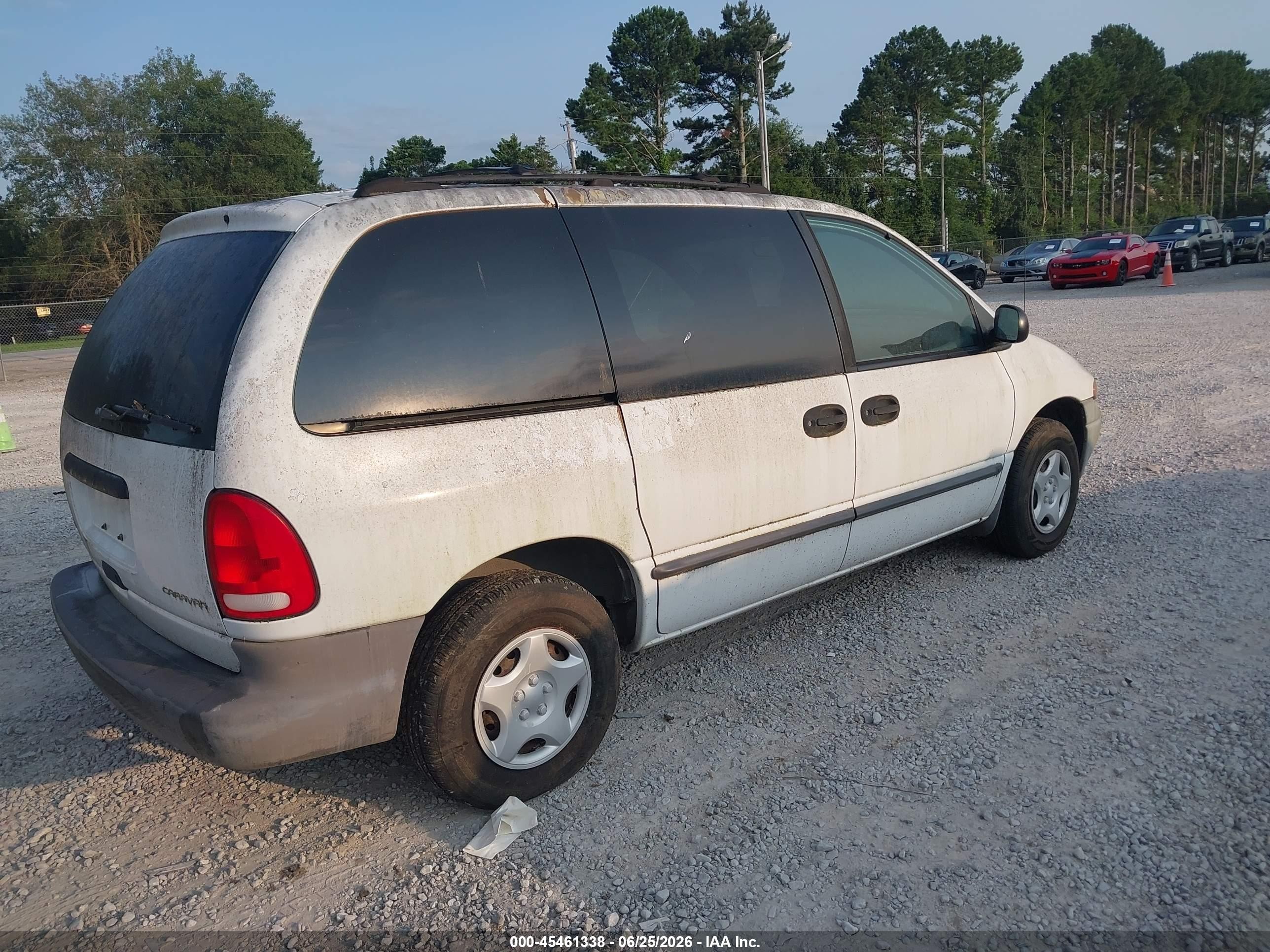 2000 Dodge Caravan   White vin: 2B4GP2534YR859728