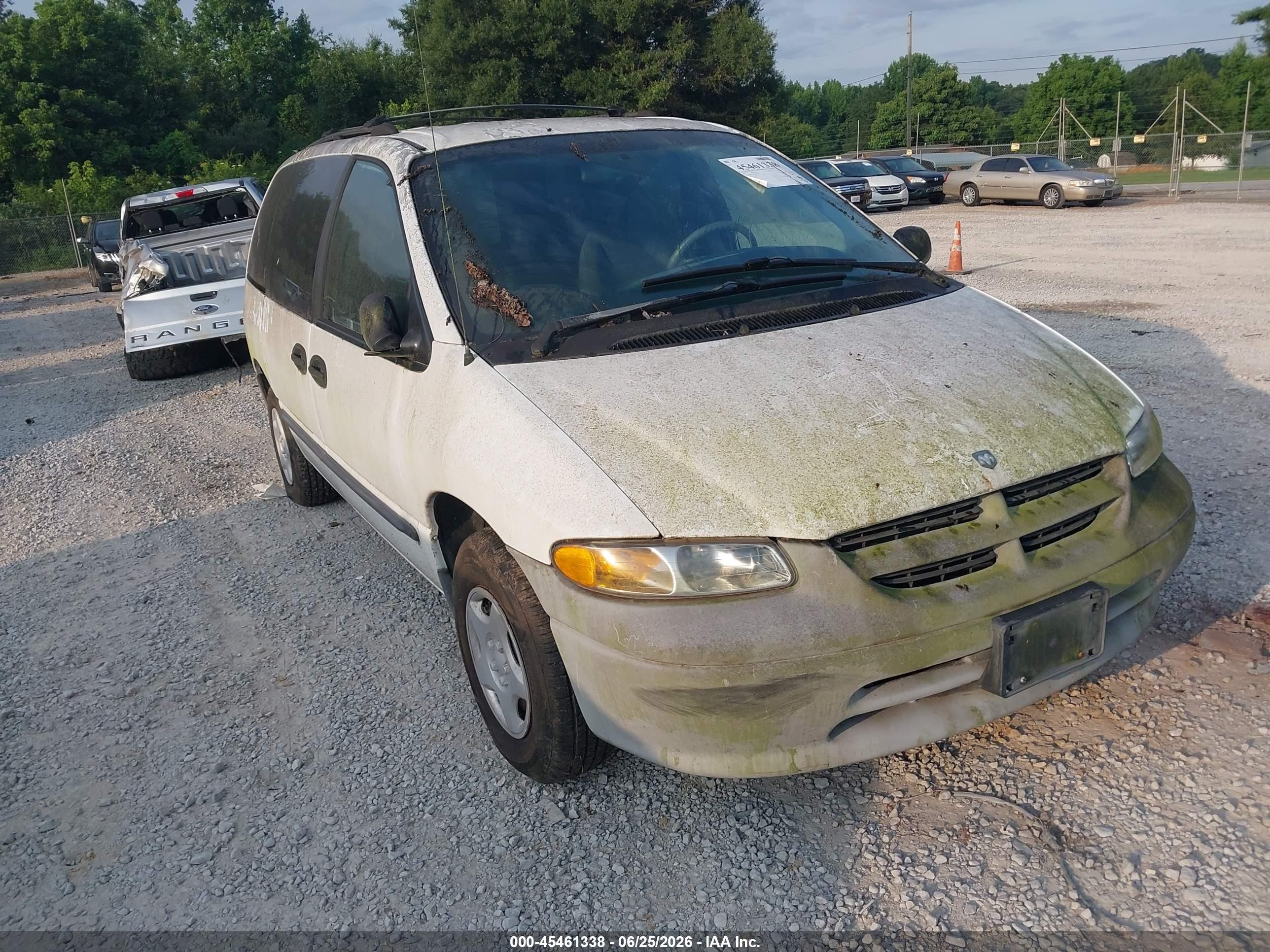 2000 Dodge Caravan   White vin: 2B4GP2534YR859728