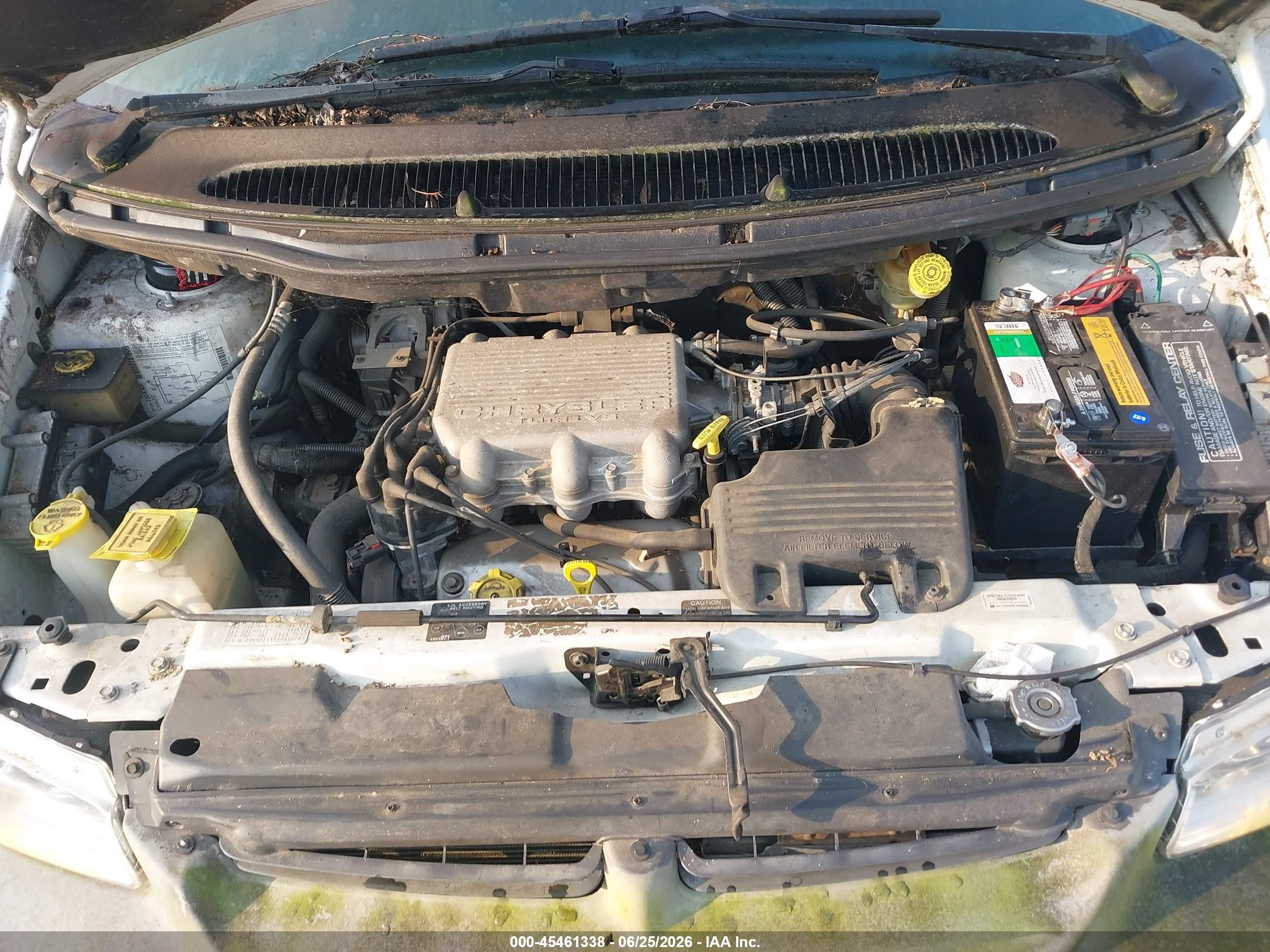 2000 Dodge Caravan   White vin: 2B4GP2534YR859728
