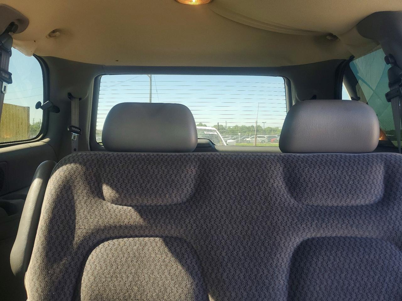 2000 Dodge Caravan Белый vin: 2B4GP2539YR895687