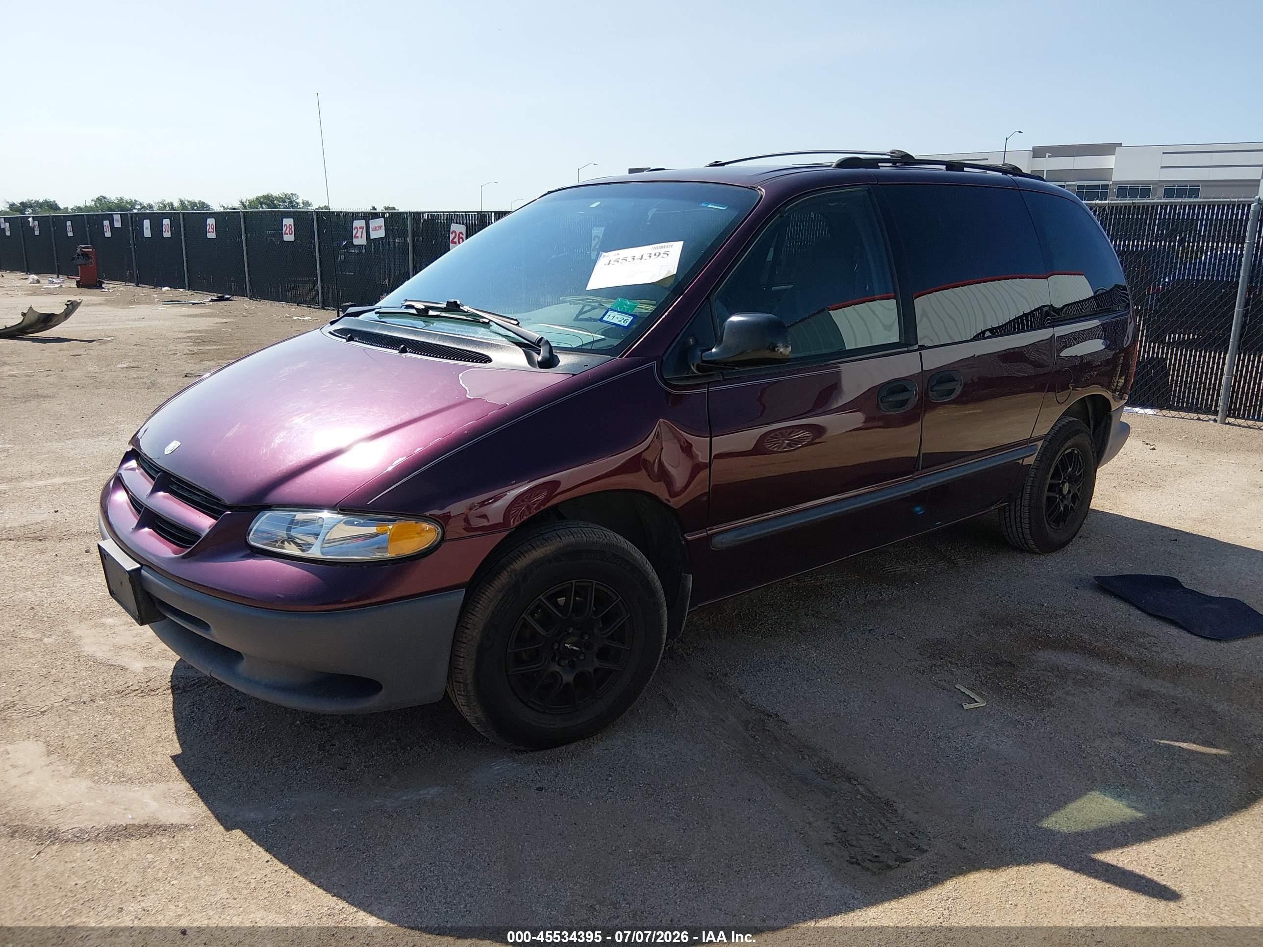 2000 Dodge Caravan   Burgundy vin: 2B4GP25R2YR742041