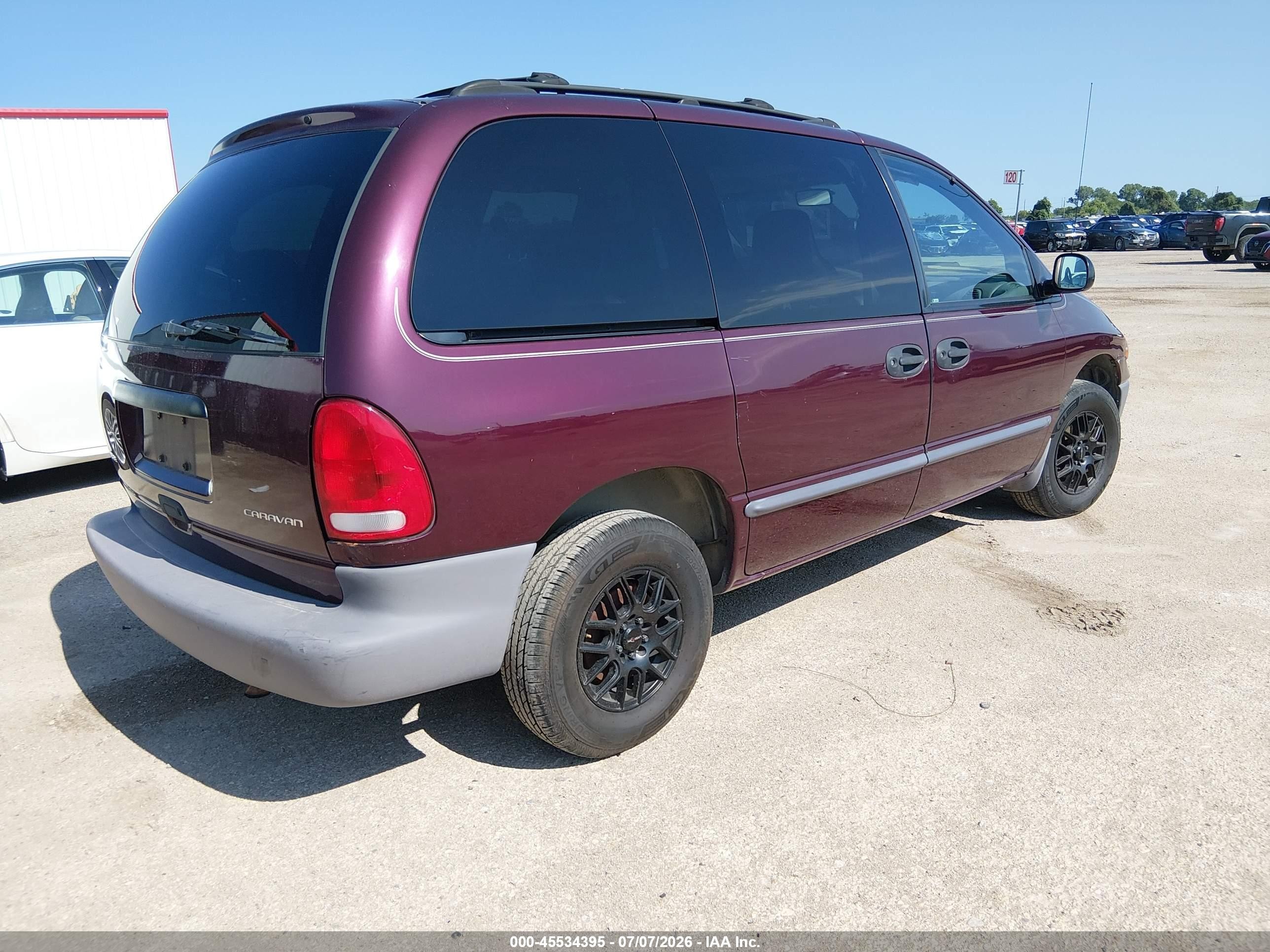2000 Dodge Caravan   Burgundy vin: 2B4GP25R2YR742041