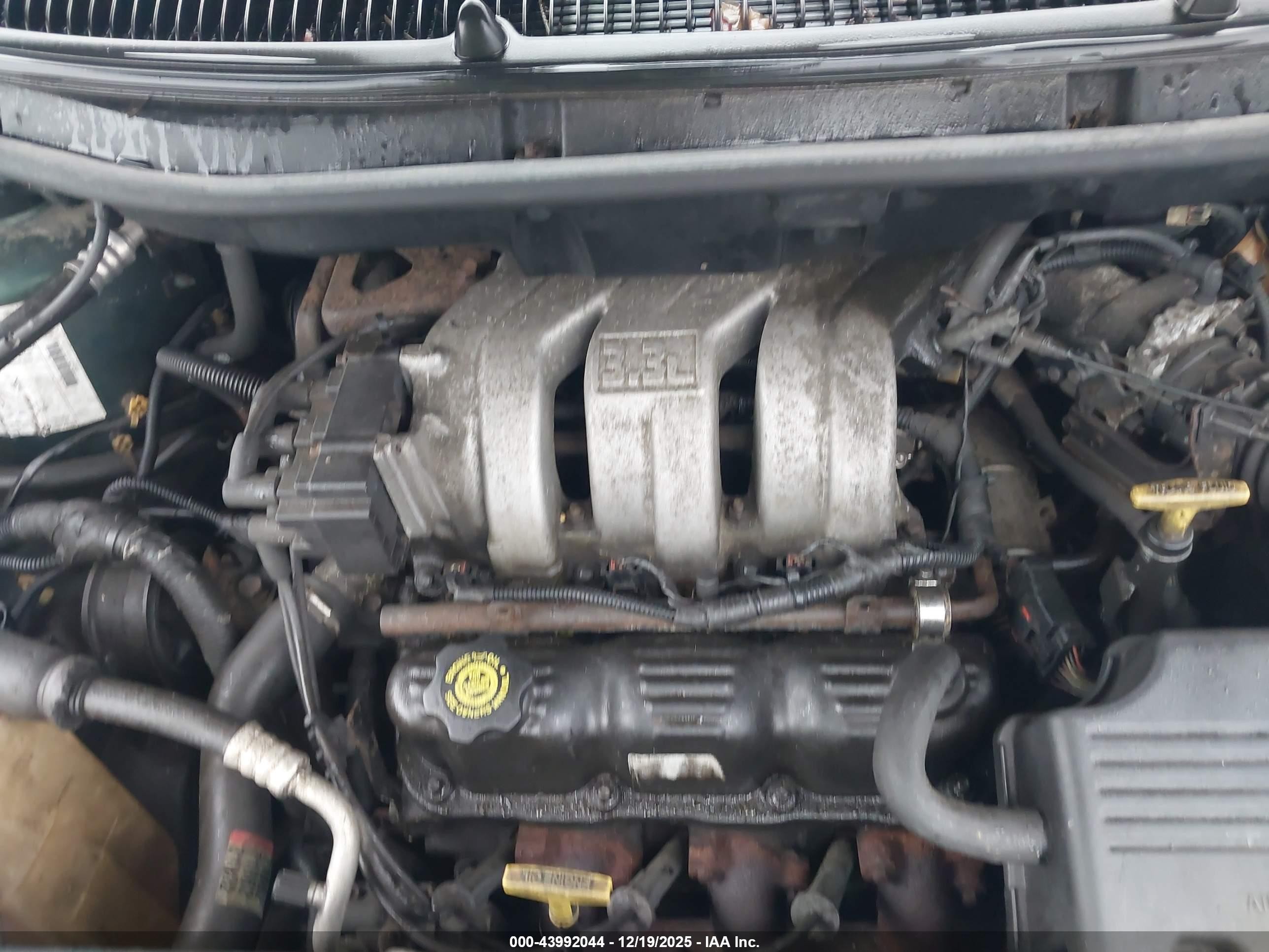 1999 Dodge Caravan   Green vin: 2B4GP25R3XR454771