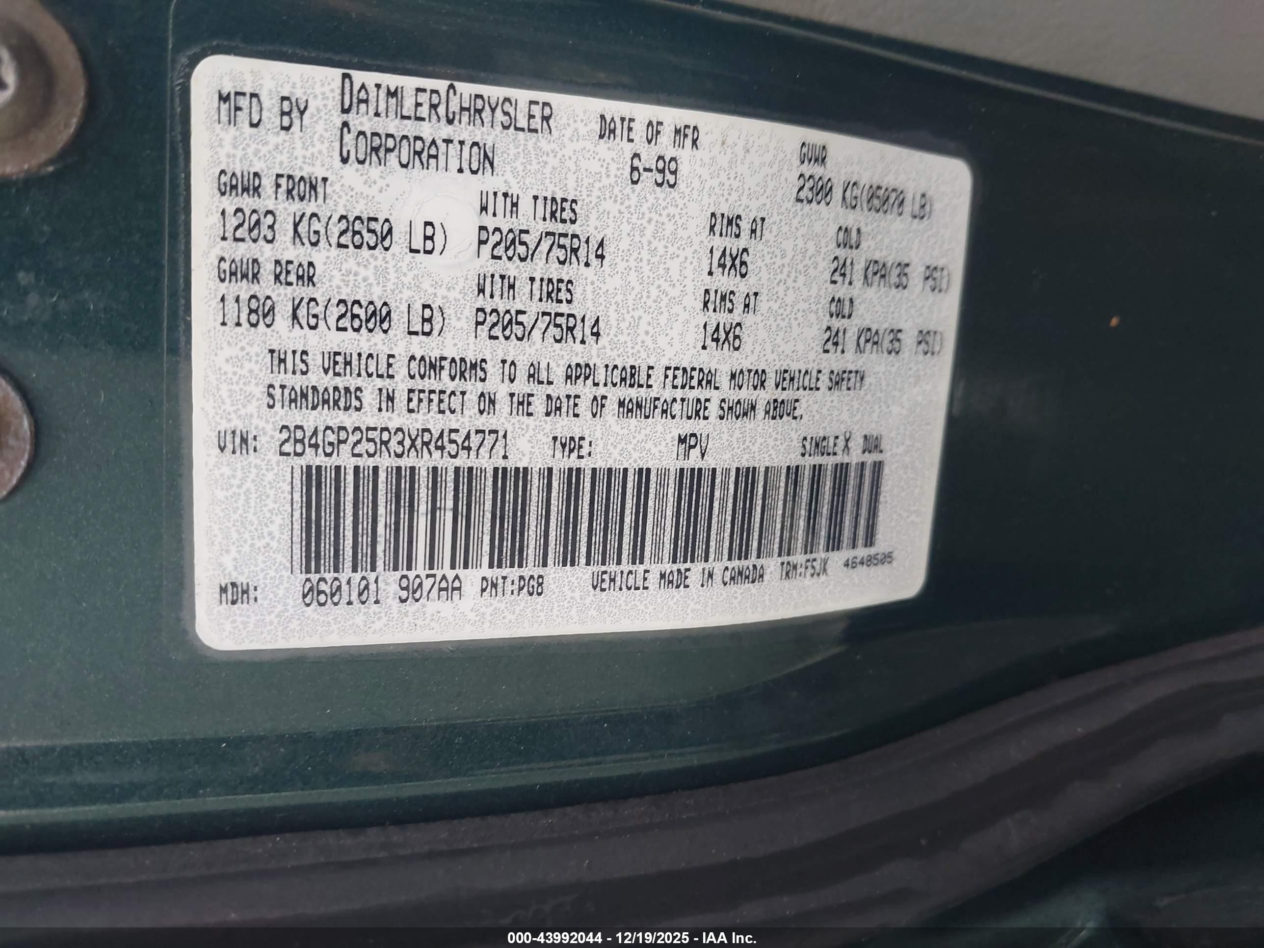 1999 Dodge Caravan   Green vin: 2B4GP25R3XR454771