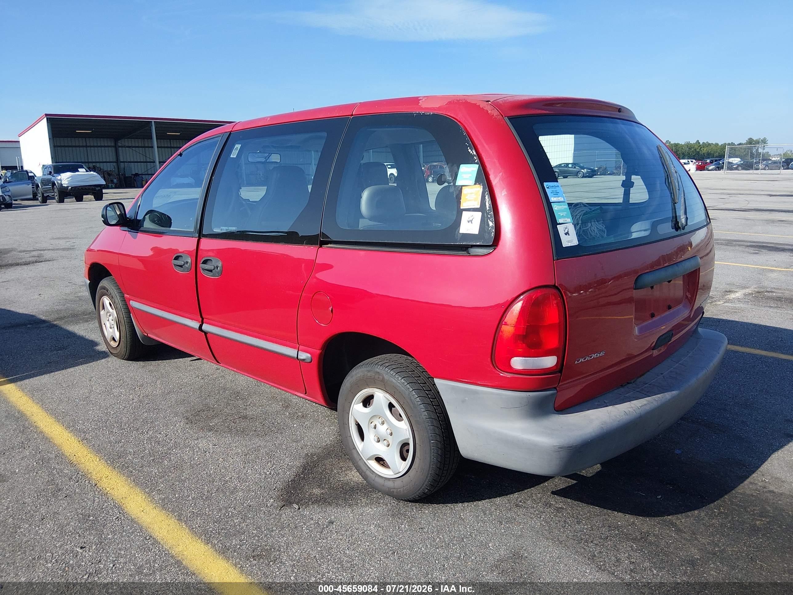2000 Dodge Caravan   Red vin: 2B4GP25R3YR826983