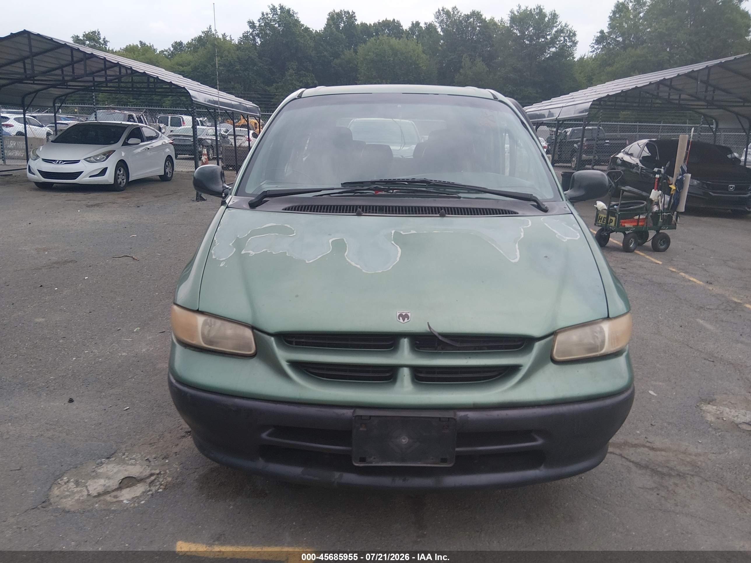 1998 Dodge Caravan   Green vin: 2B4GP25RXWR555854