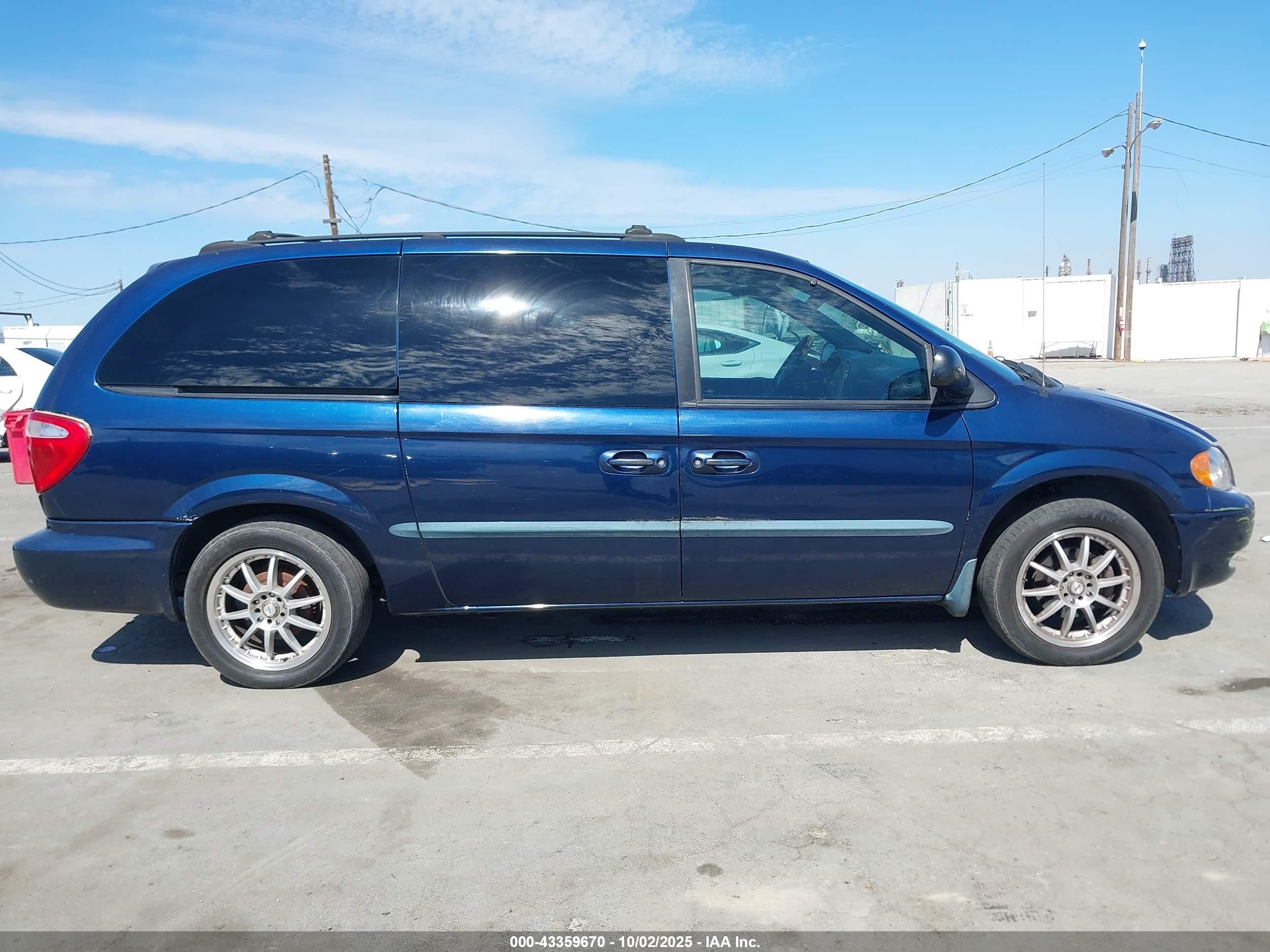 2001 Dodge Grand Caravan Sport Blue vin: 2B4GP44301R330067