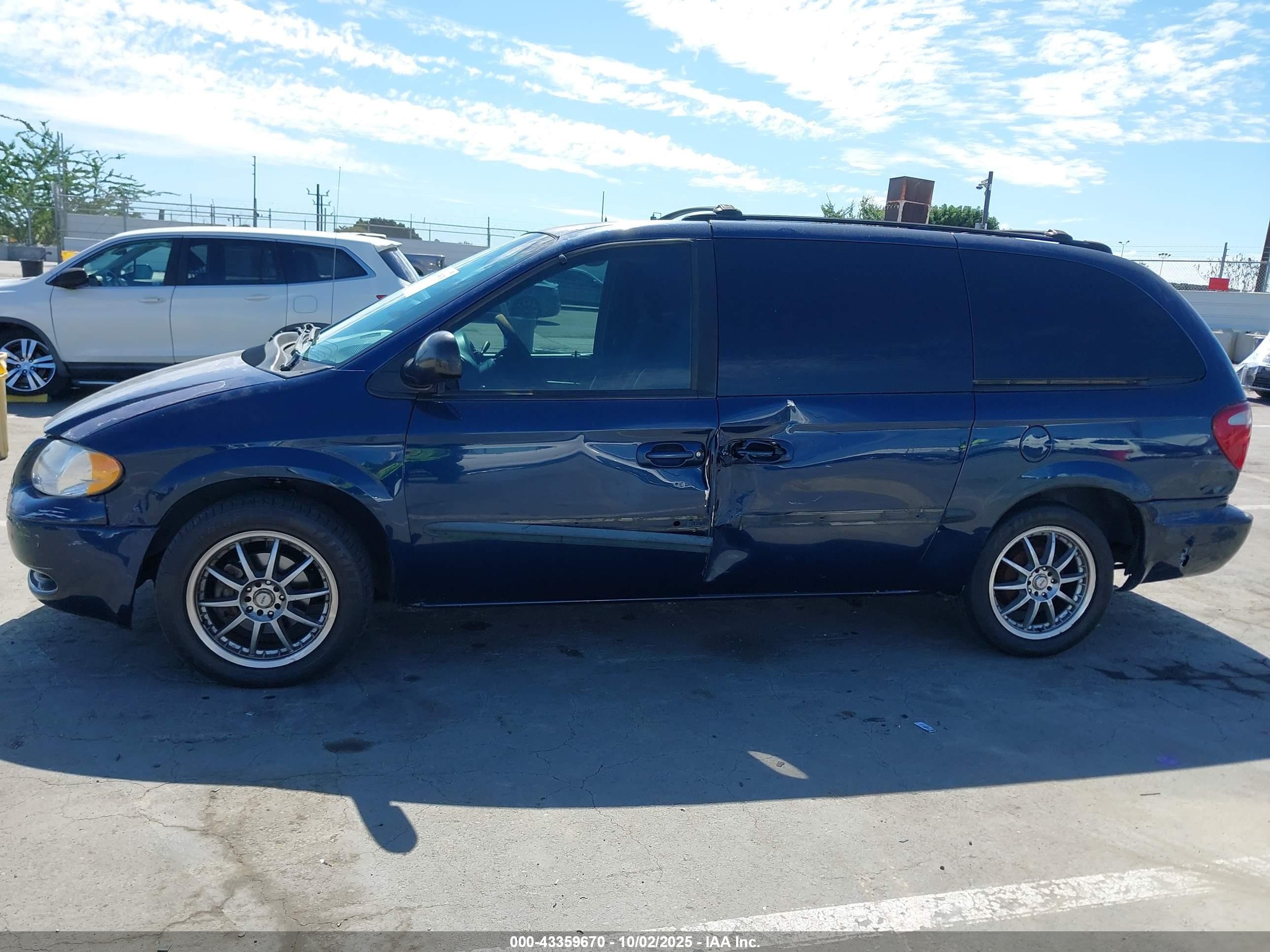 2001 Dodge Grand Caravan Sport Blue vin: 2B4GP44301R330067