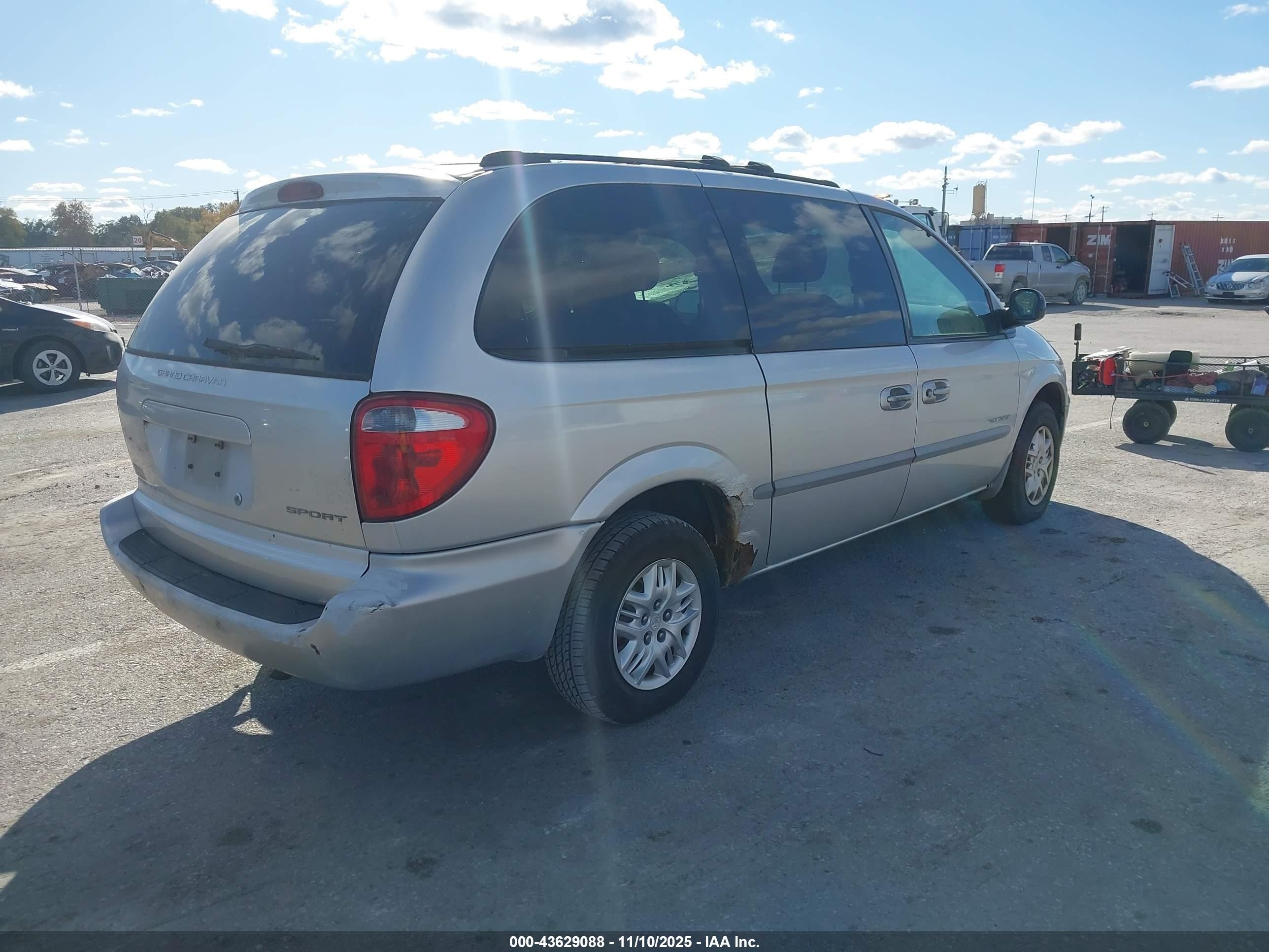 2001 Dodge Grand Caravan Sport Серебряный vin: 2B4GP44301R366776