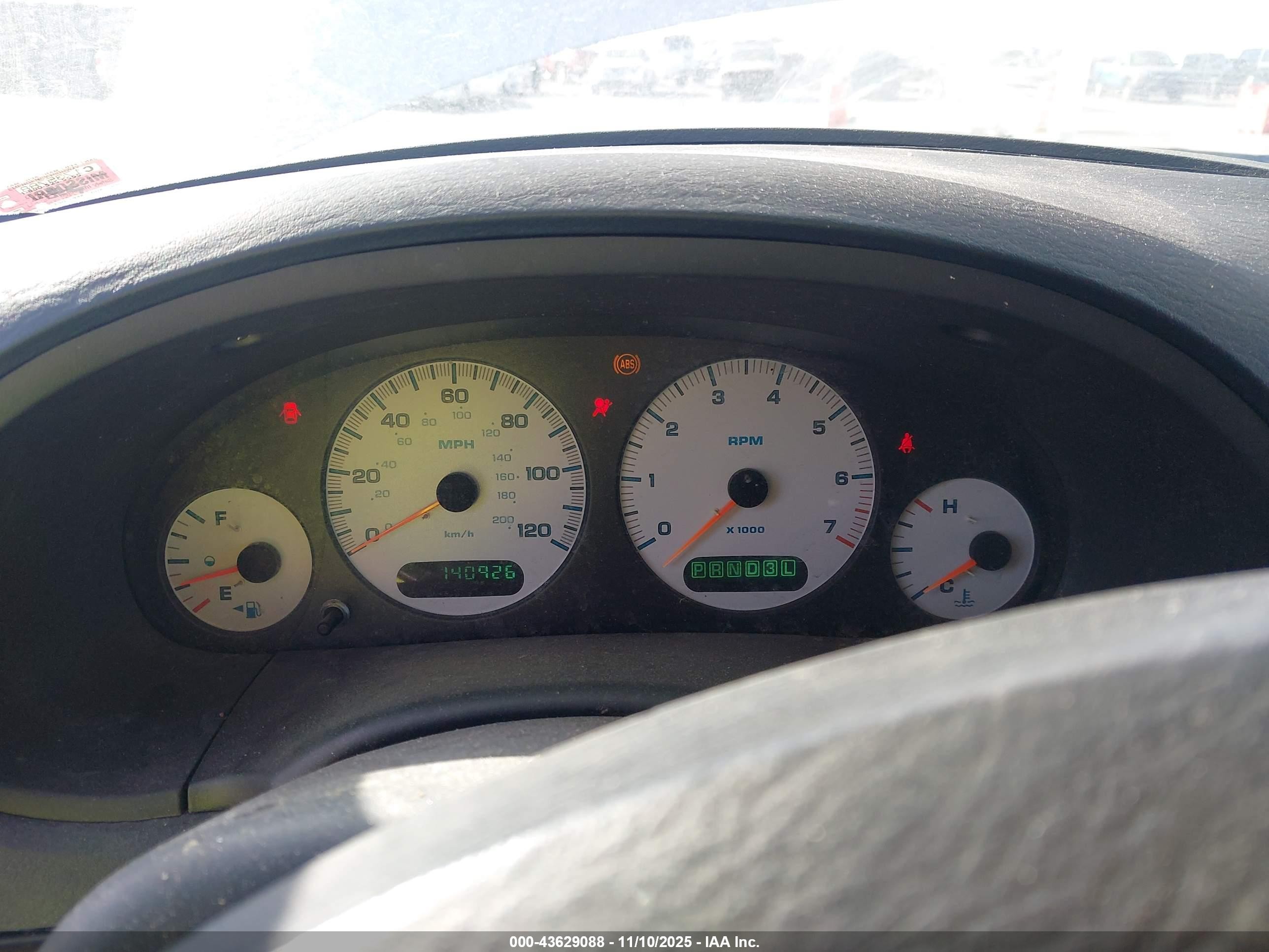 2001 Dodge Grand Caravan Sport Серебряный vin: 2B4GP44301R366776