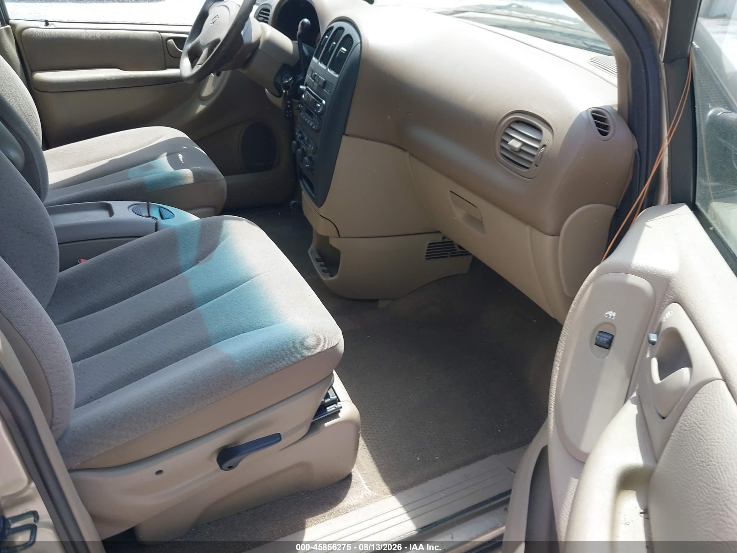 2002 Dodge Grand Caravan Sport Gold vin: 2B4GP44302R552920