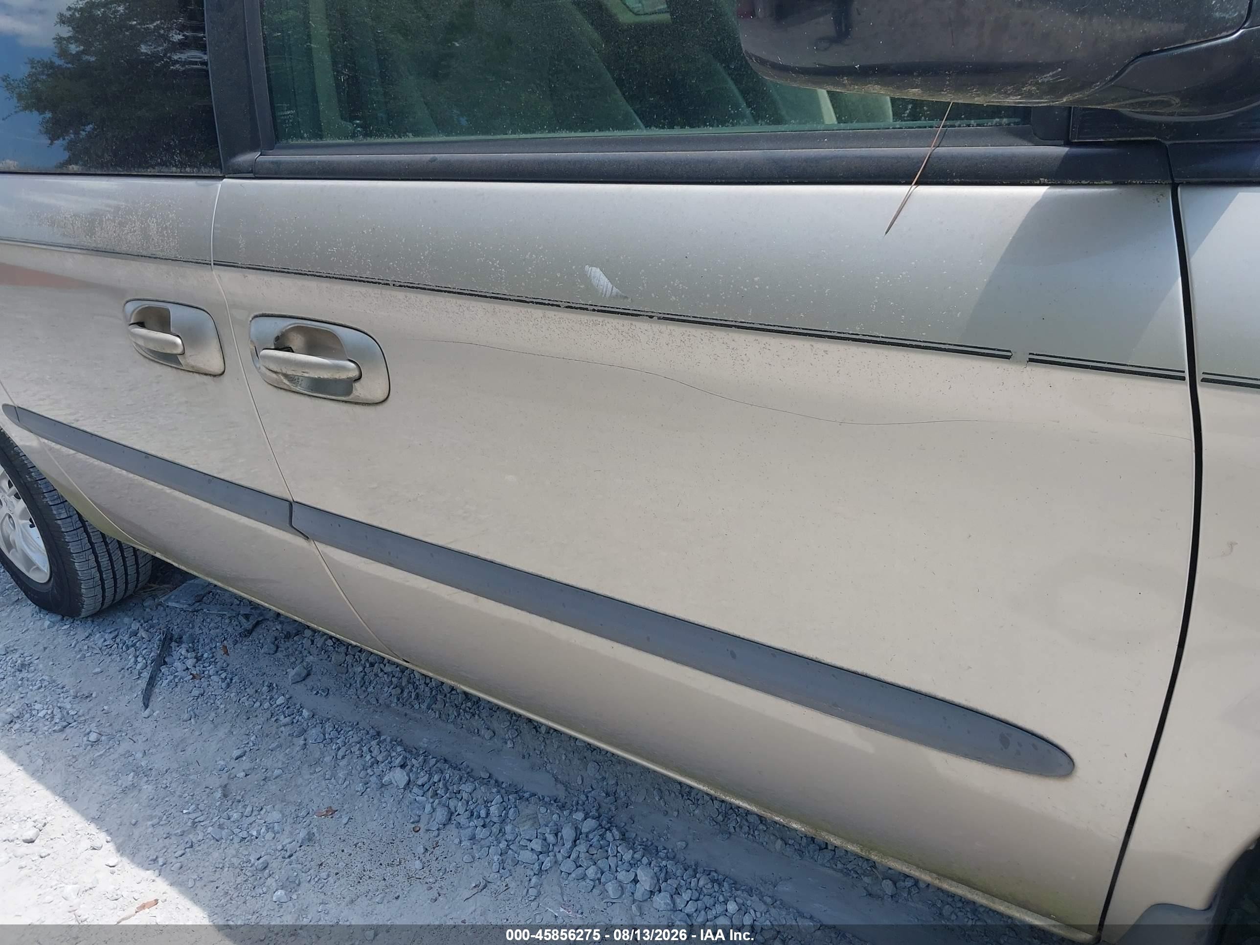 2002 Dodge Grand Caravan Sport Gold vin: 2B4GP44302R552920