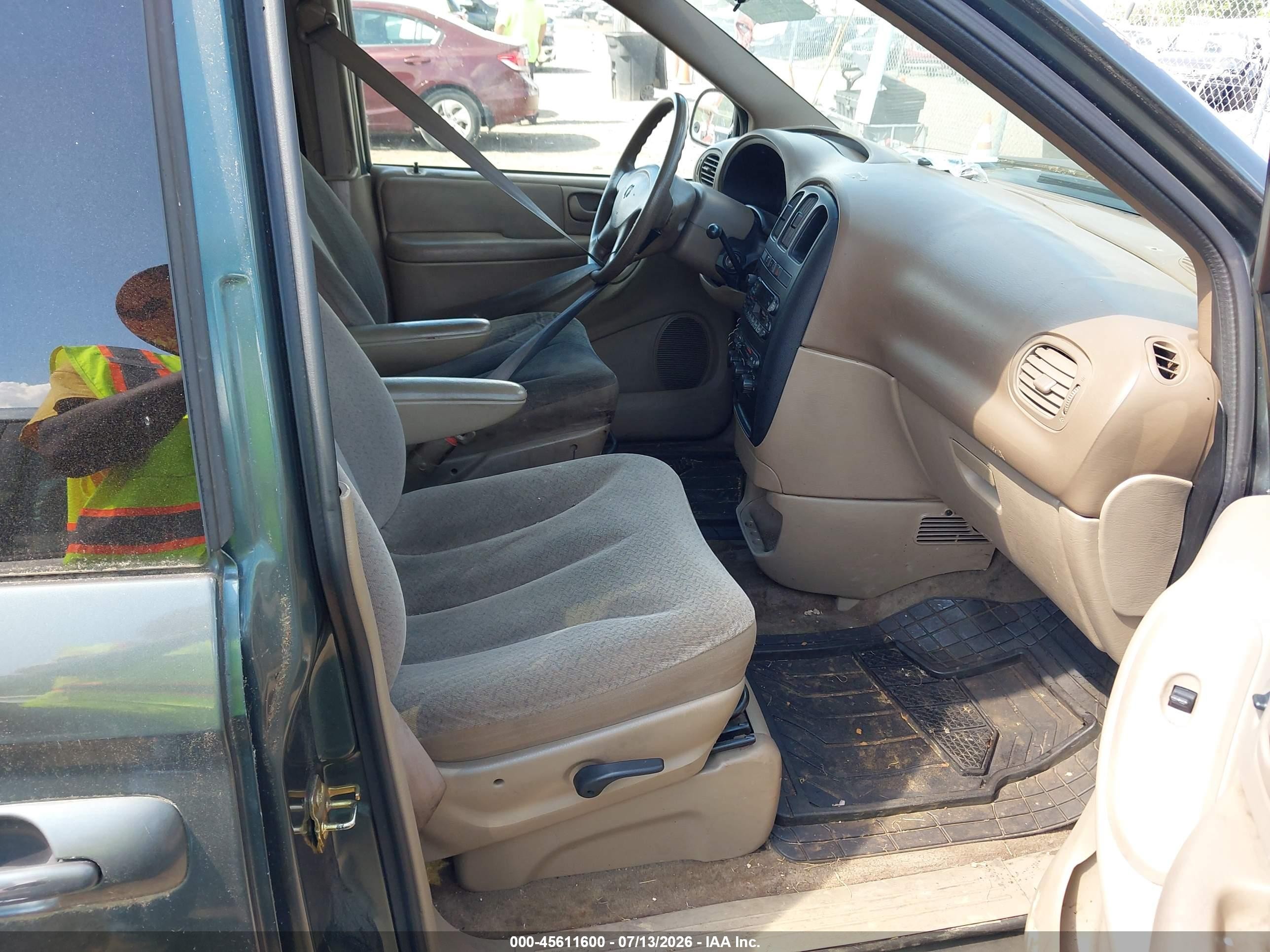 2002 Dodge Grand Caravan Sport Gray vin: 2B4GP44302R664584