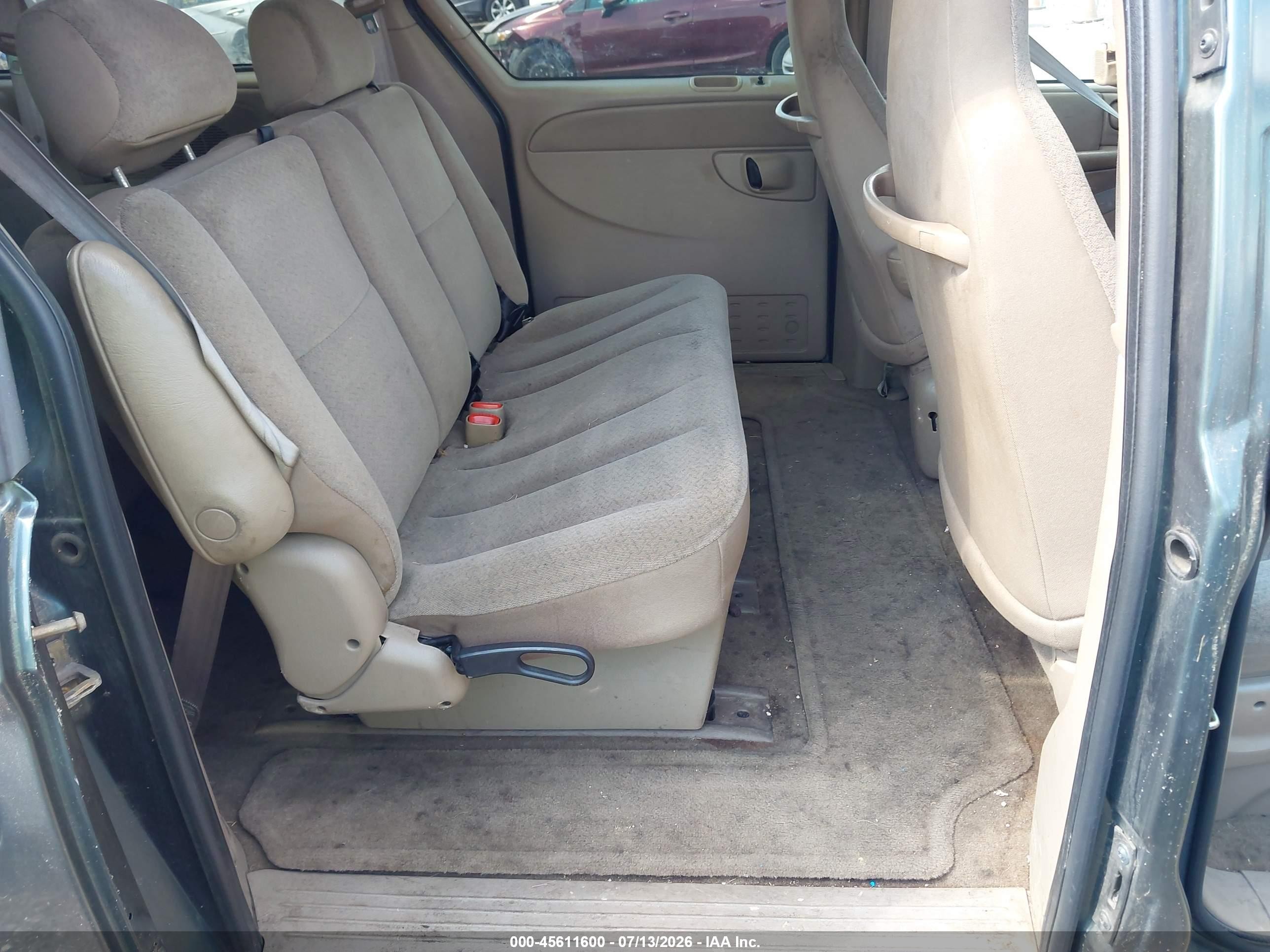 2002 Dodge Grand Caravan Sport Gray vin: 2B4GP44302R664584