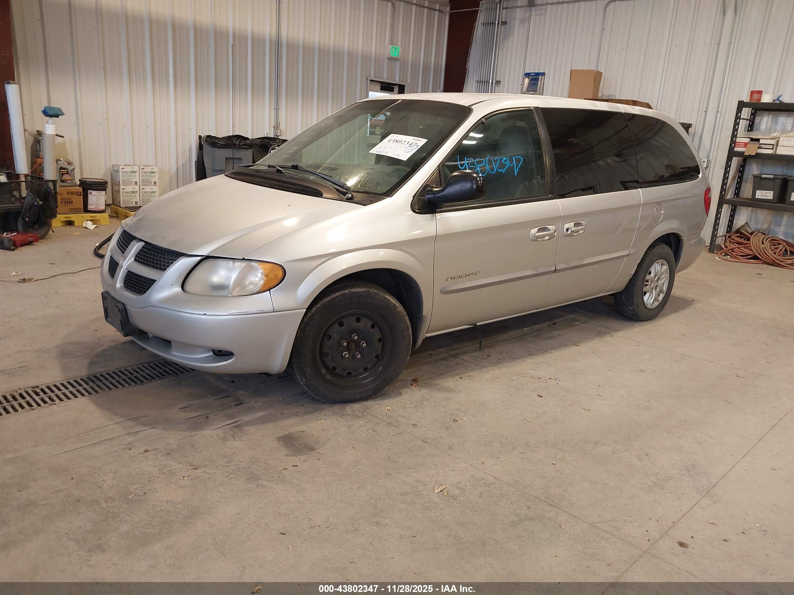 2001 Dodge Grand Caravan Sport Silver vin: 2B4GP44311R326626