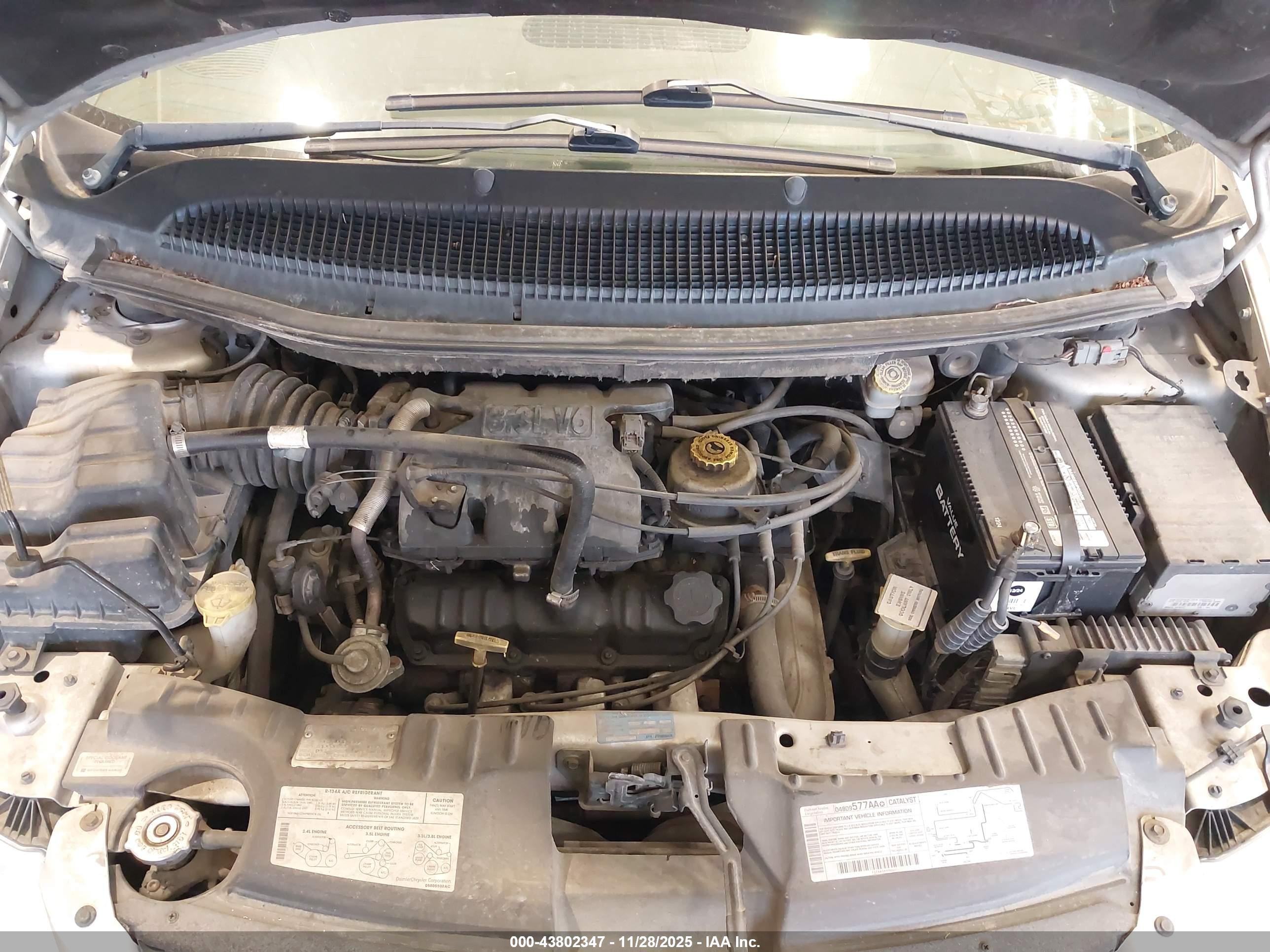 2001 Dodge Grand Caravan Sport Silver vin: 2B4GP44311R326626