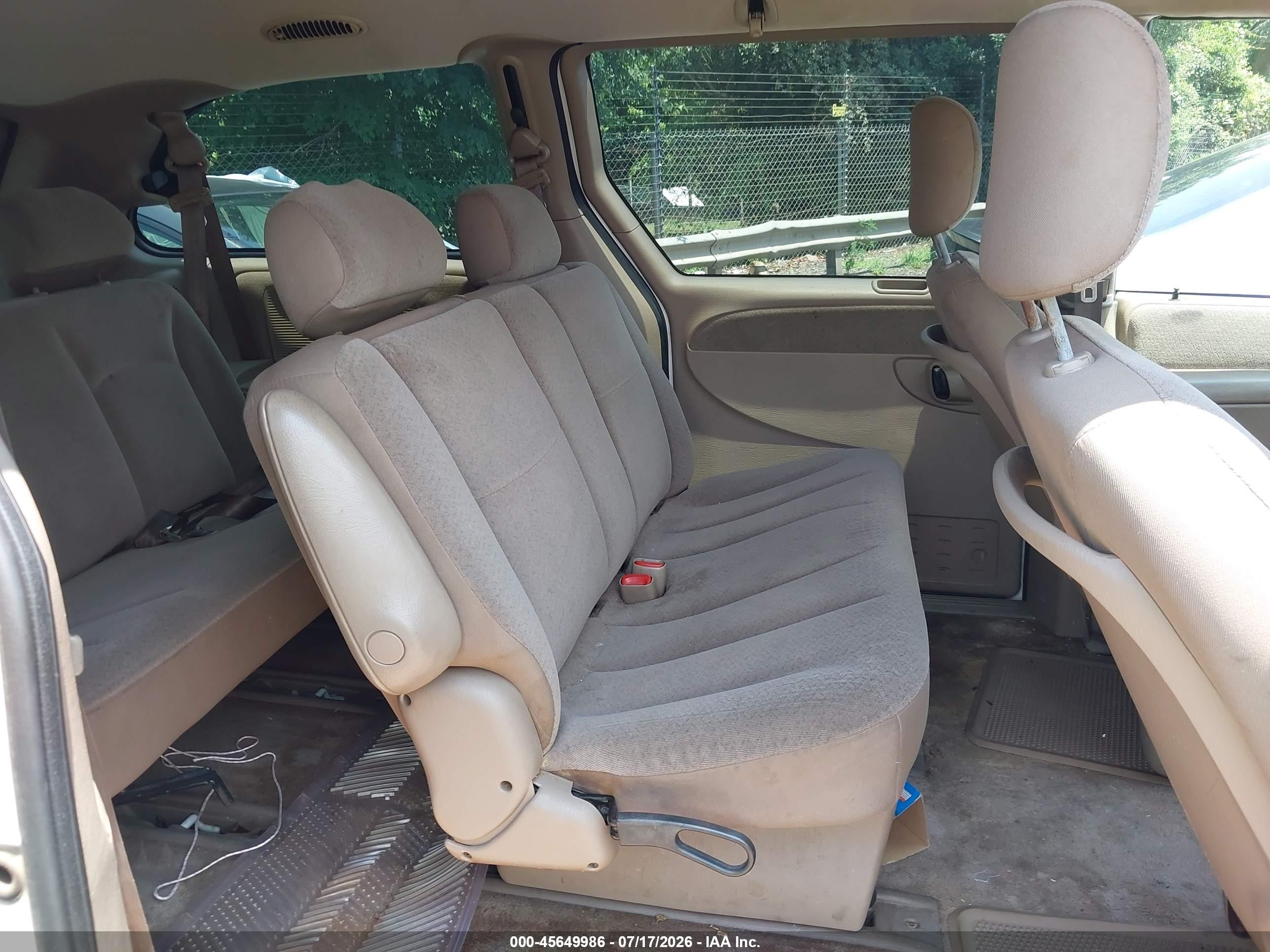 2001 Dodge Grand Caravan Sport White vin: 2B4GP44321R334217