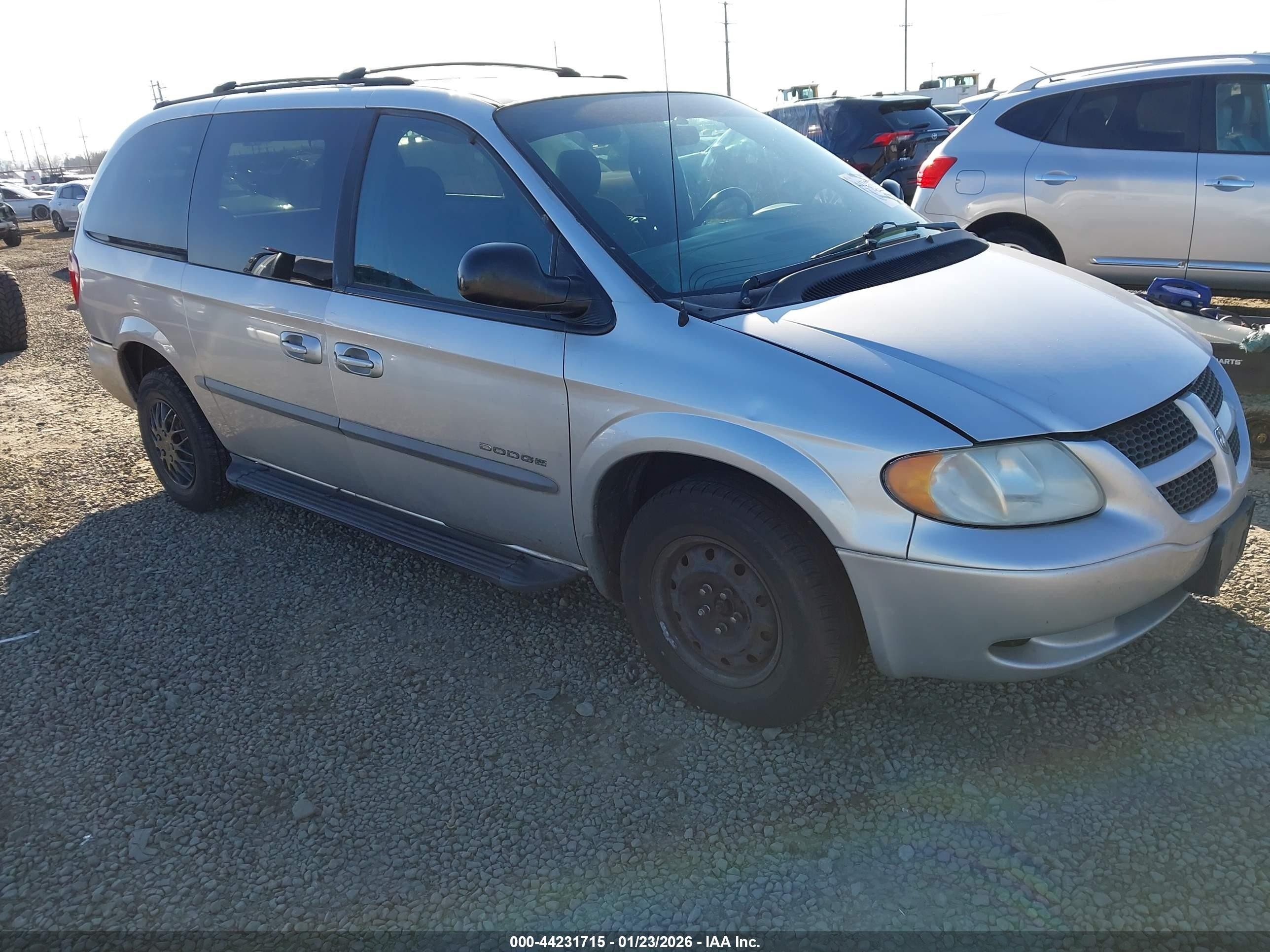 2001 Dodge Grand Caravan Sport Silver vin: 2B4GP44321R358906